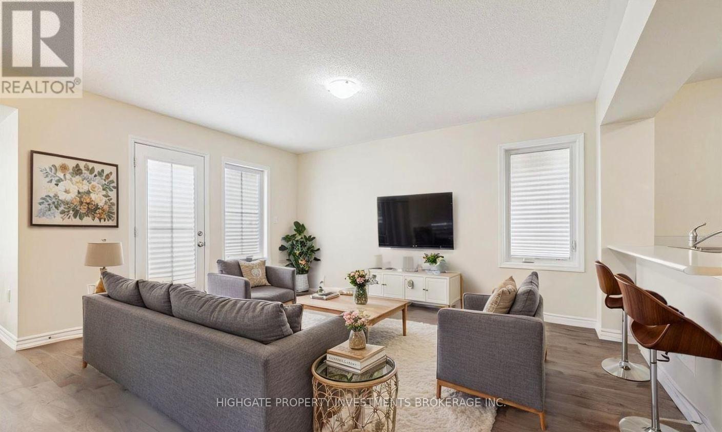 Photo 5 of 107 Lemieux Court, Milton, Ford — HOMEH