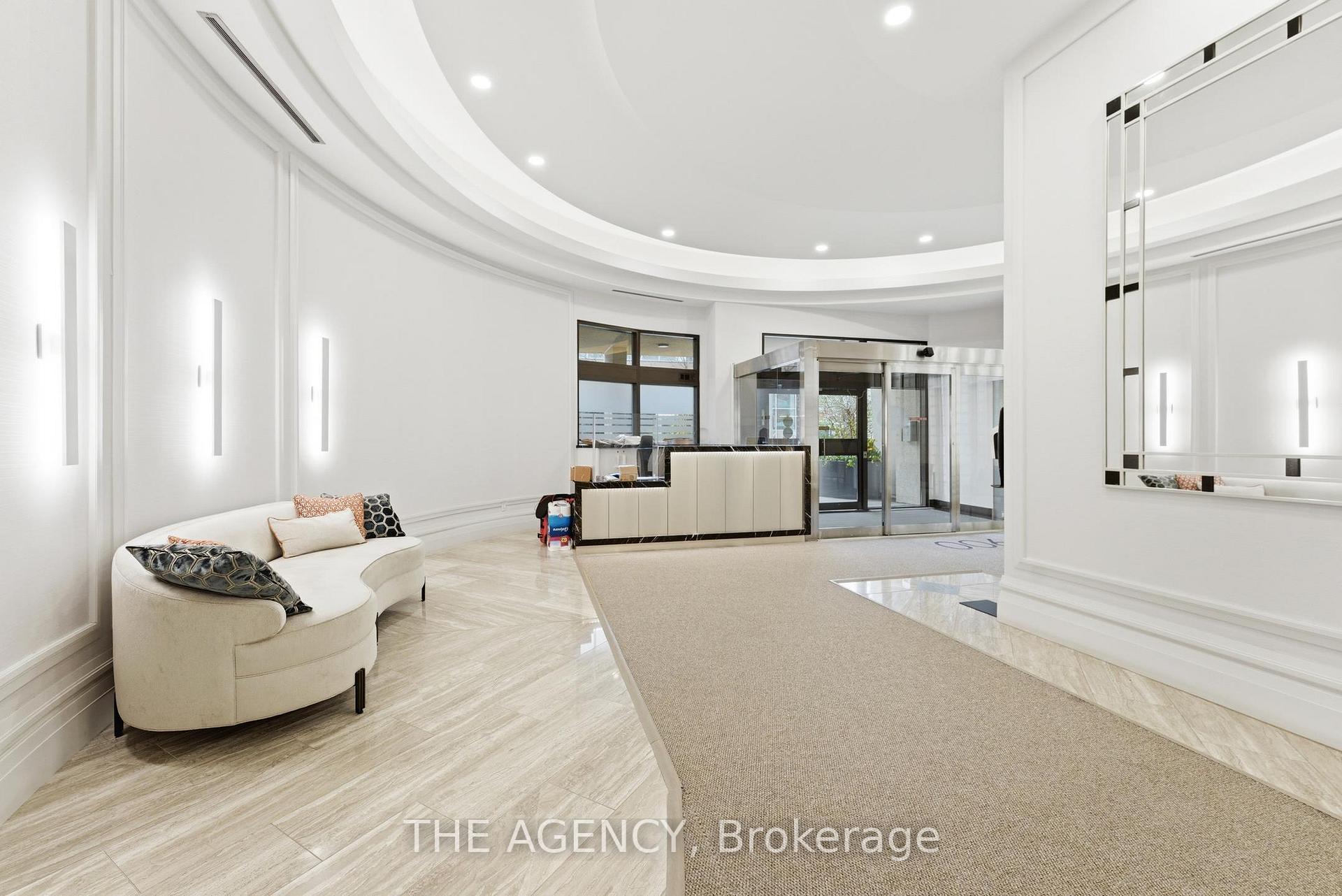 Photo 3 of Unit 902, 900 Yonge Street, Toronto, The Annex — HOMEH