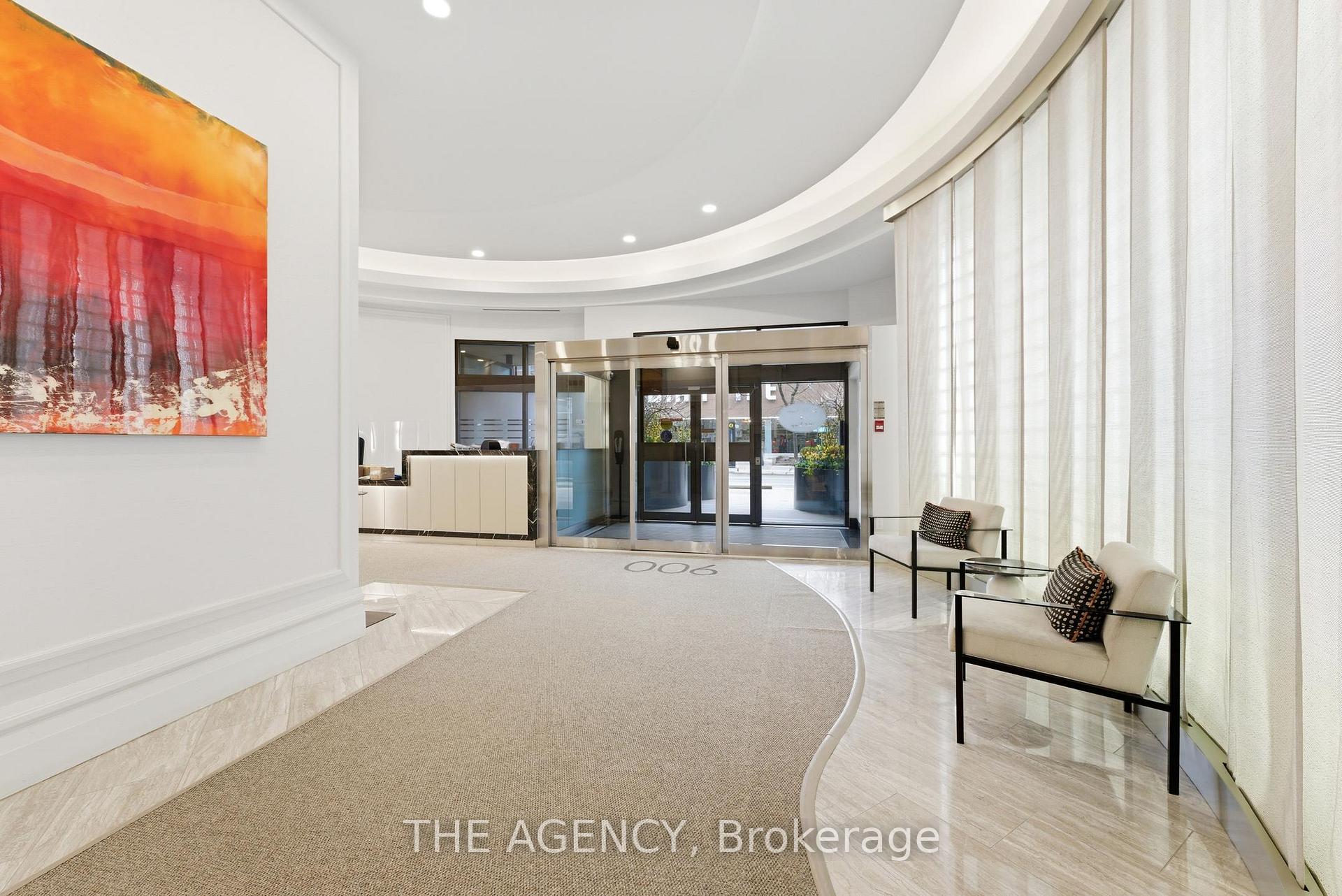 Photo 4 of Unit 902, 900 Yonge Street, Toronto, The Annex — HOMEH