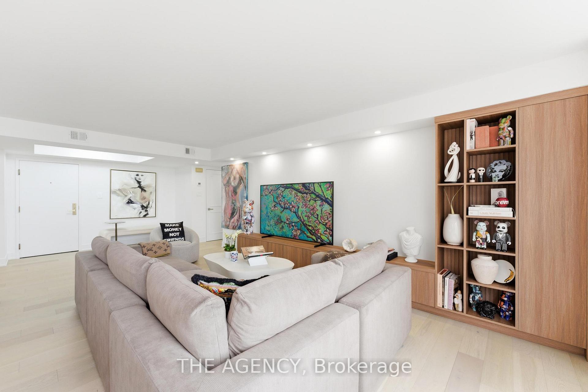 Photo 10 of Unit 902, 900 Yonge Street, Toronto, The Annex — HOMEH
