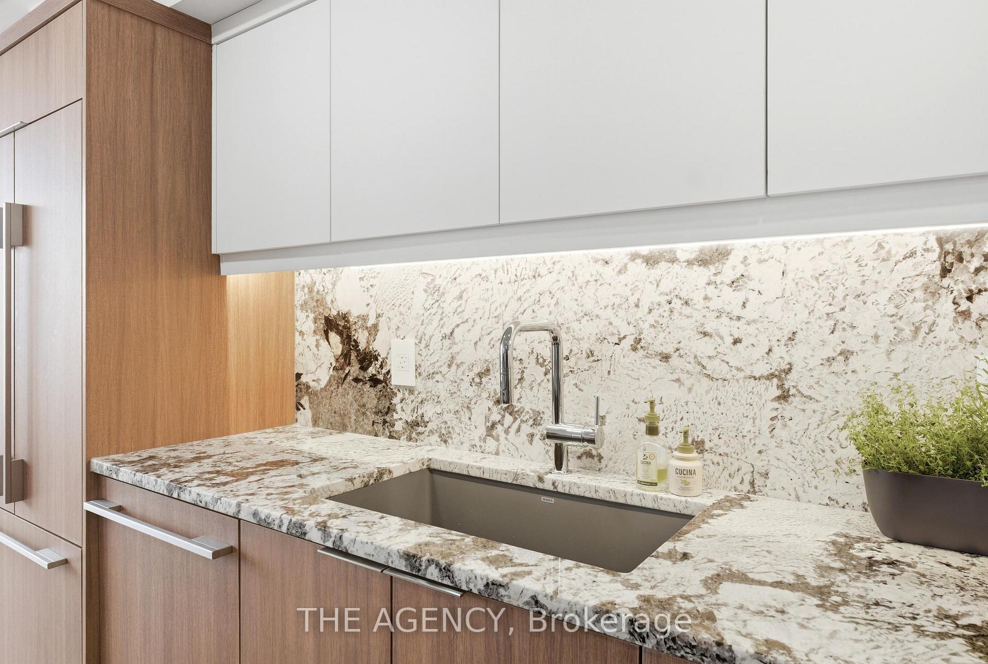 Photo 16 of Unit 902, 900 Yonge Street, Toronto, The Annex — HOMEH