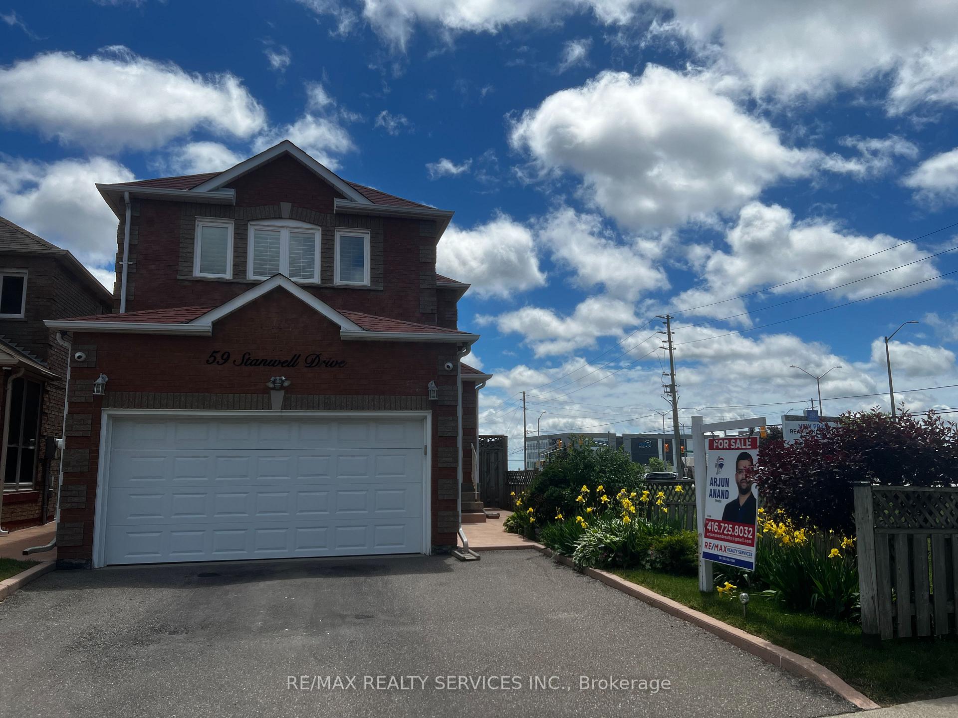 Photo 1 of 59 Stanwell Drive, Brampton, Heart Lake West — HOMEH