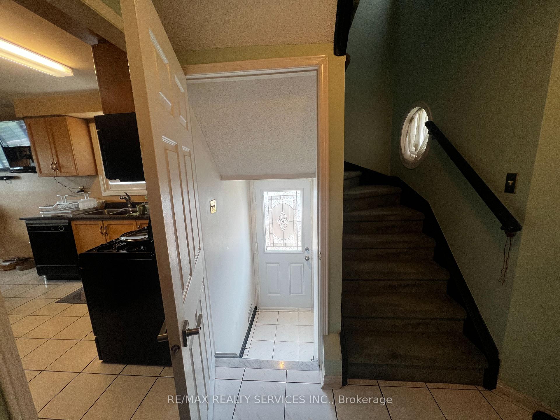 Photo 15 of 59 Stanwell Drive, Brampton, Heart Lake West — HOMEH