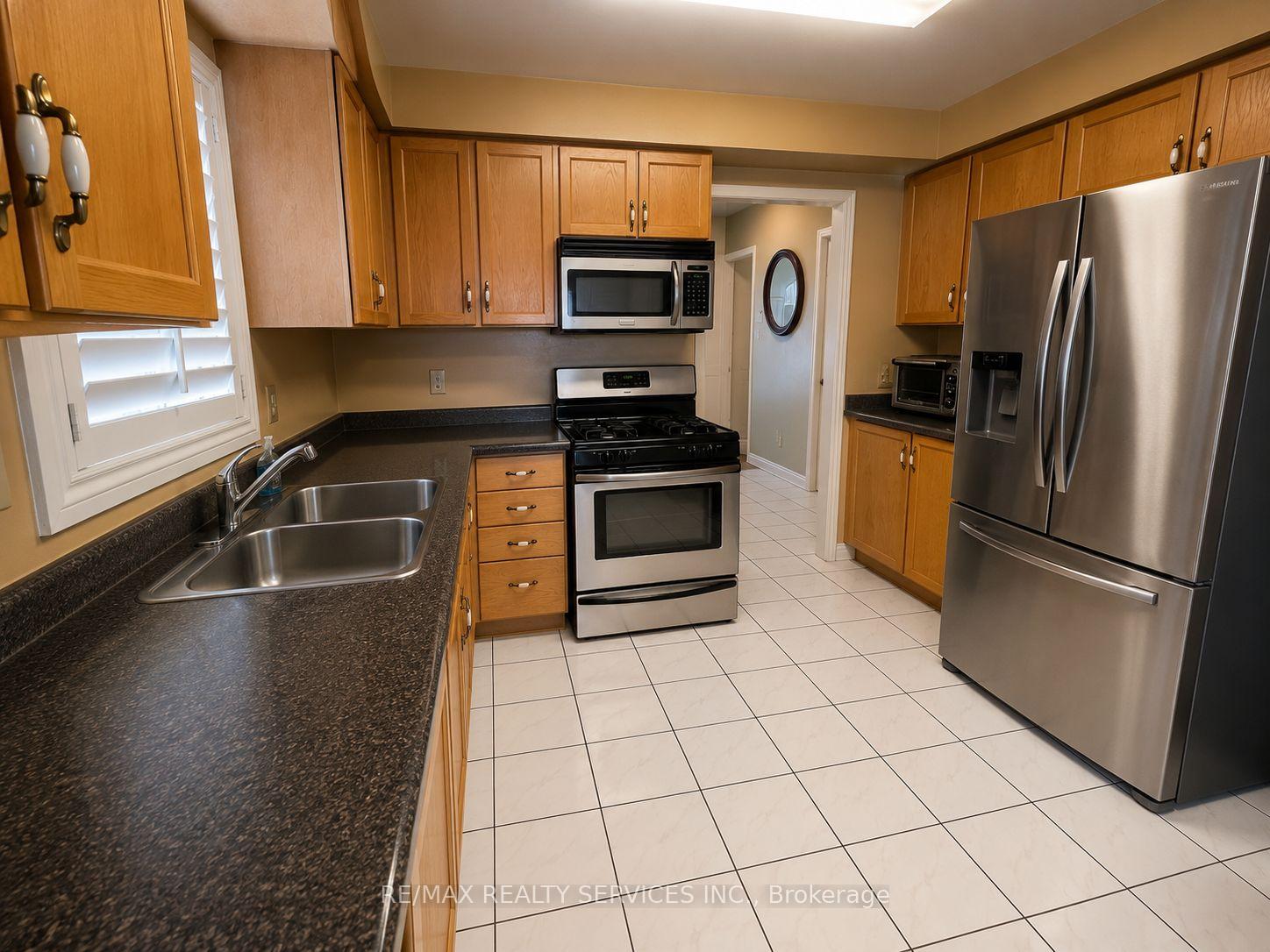 Photo 18 of 59 Stanwell Drive, Brampton, Heart Lake West — HOMEH