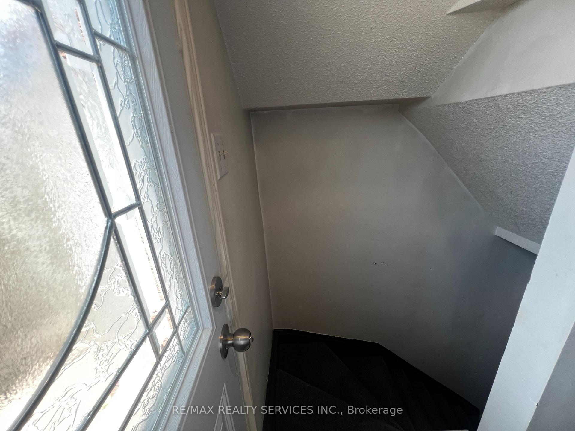 Photo 32 of 59 Stanwell Drive, Brampton, Heart Lake West — HOMEH