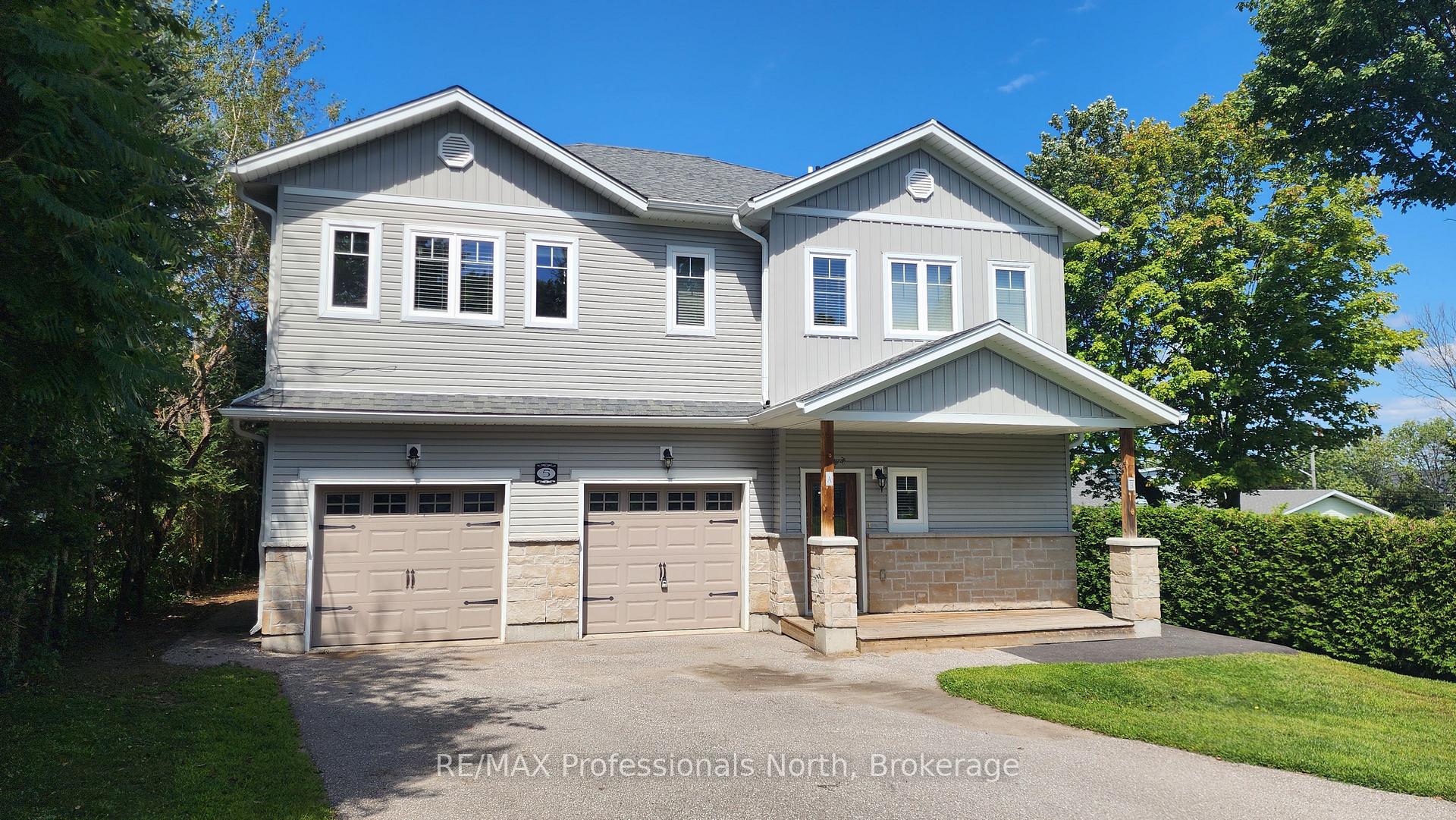 Photo 2 of 5 Greaves Avenue, Huntsville — HOMEH