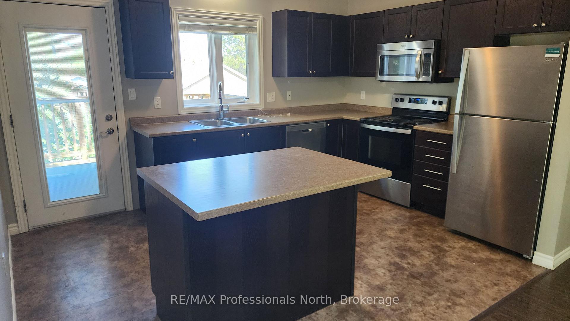 Photo 10 of 5 Greaves Avenue, Huntsville — HOMEH