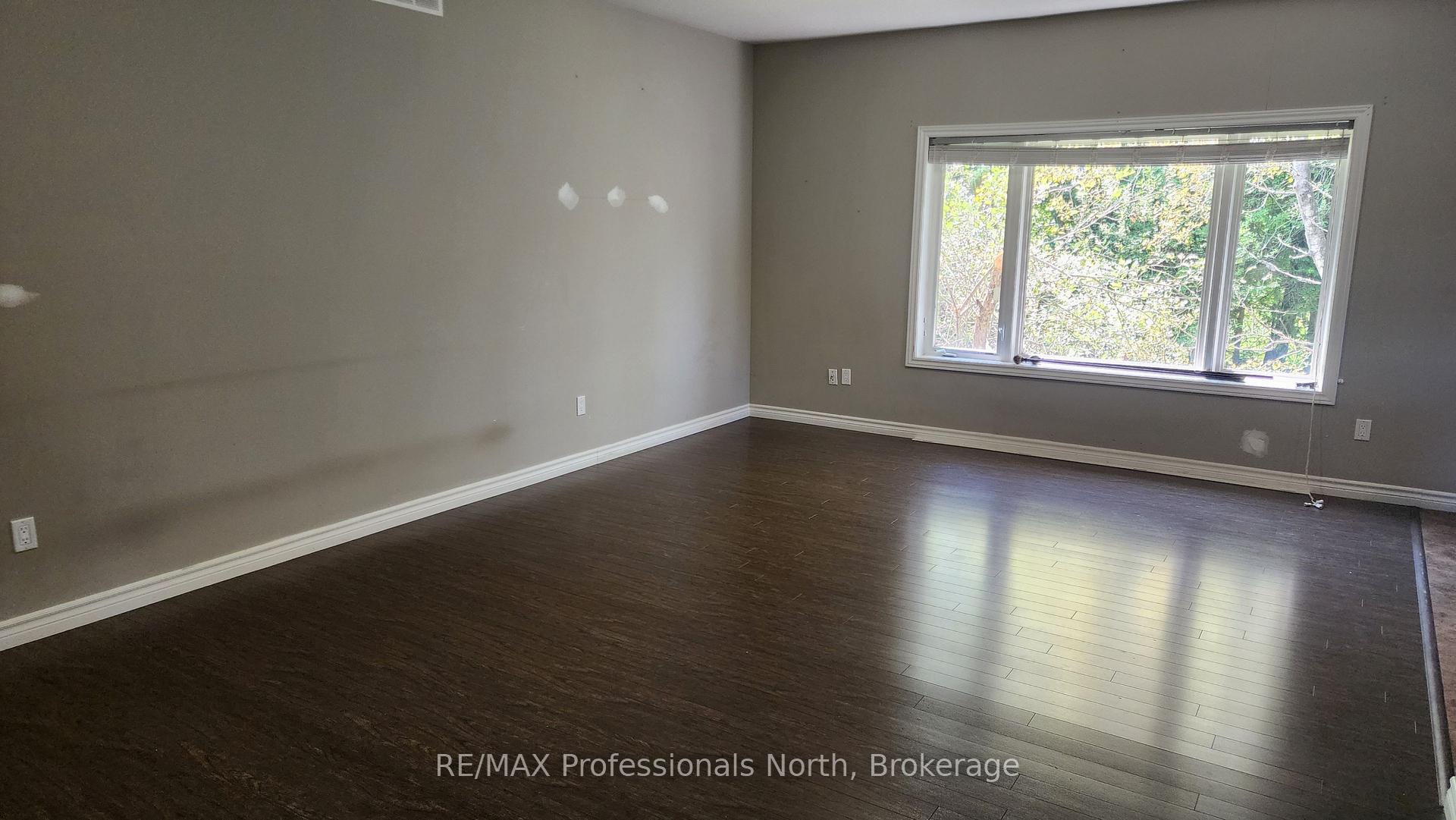 Photo 12 of 5 Greaves Avenue, Huntsville — HOMEH