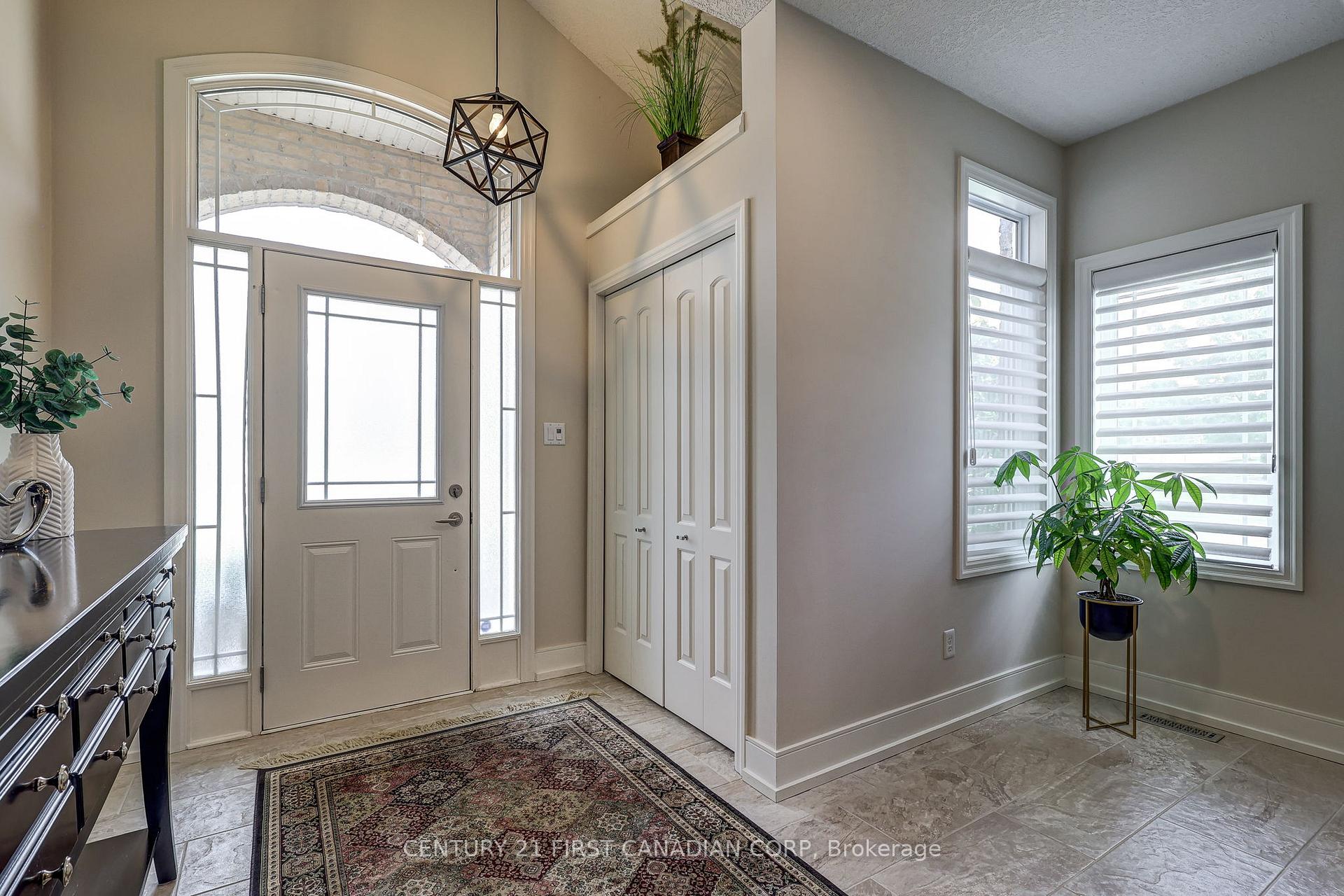 Photo 5 of 6919 Raleigh Boulevard, London, South V — HOMEH