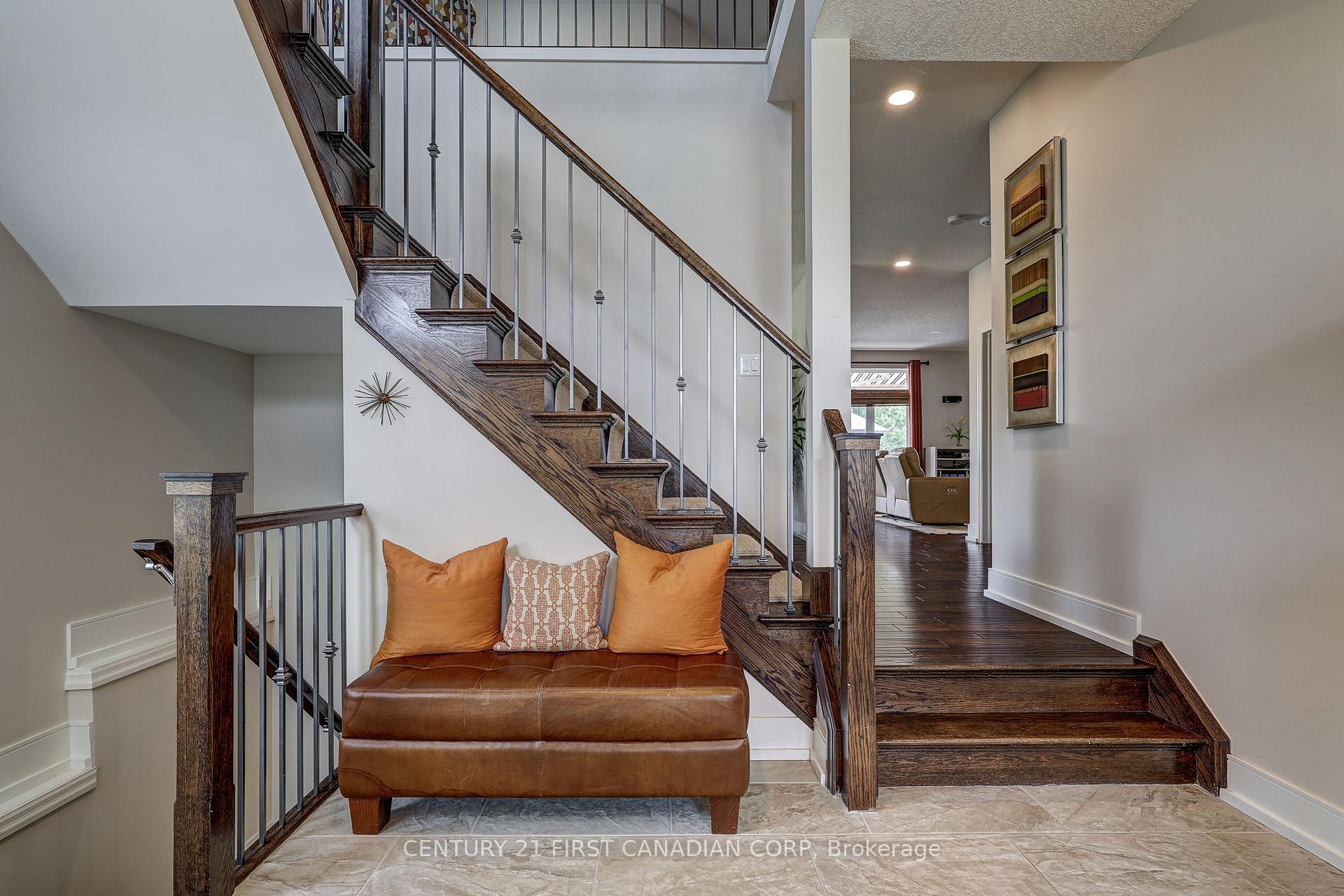 Photo 6 of 6919 Raleigh Boulevard, London, South V — HOMEH