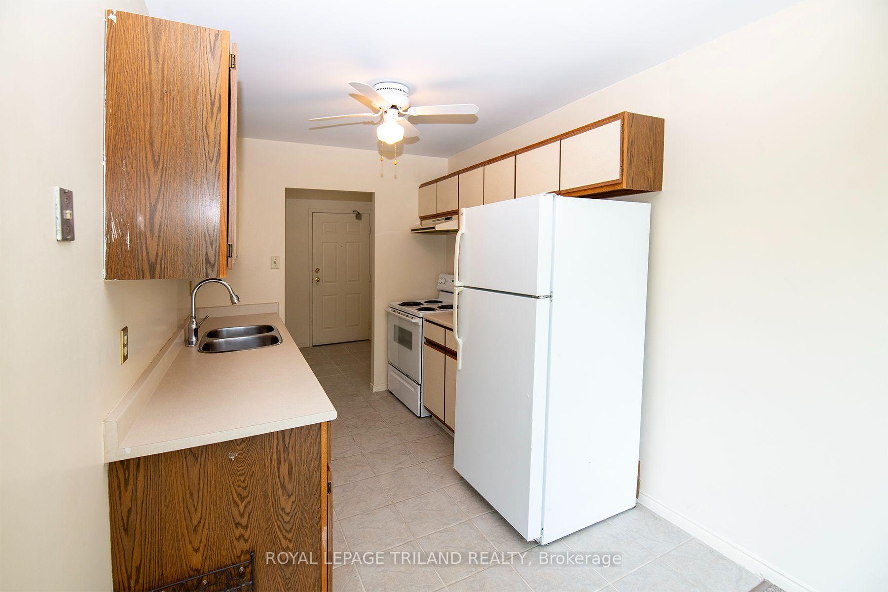 Photo 7 of Unit 507, 135 Base Line Road W, London, South D — HOMEH