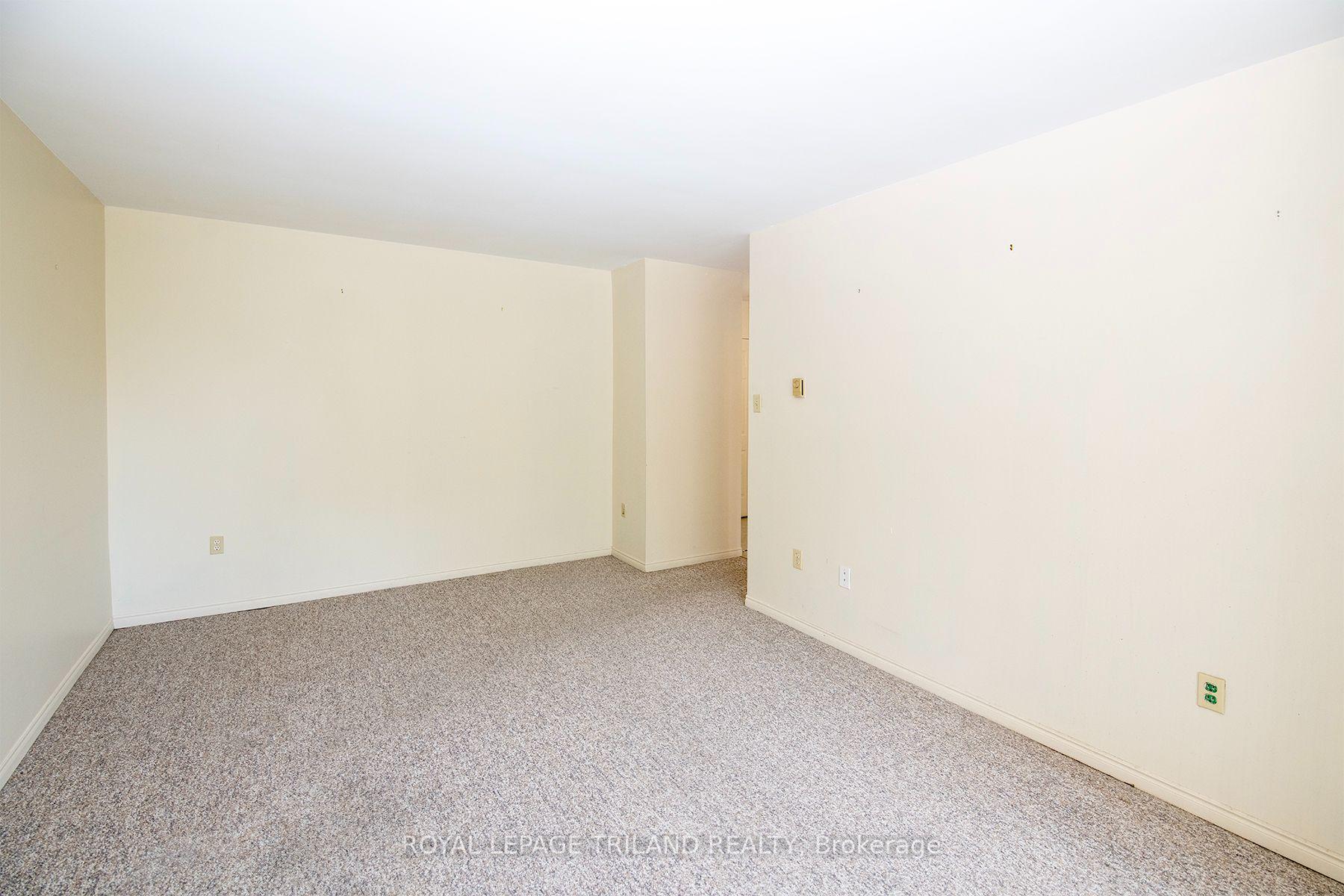 Photo 8 of Unit 507, 135 Base Line Road W, London, South D — HOMEH