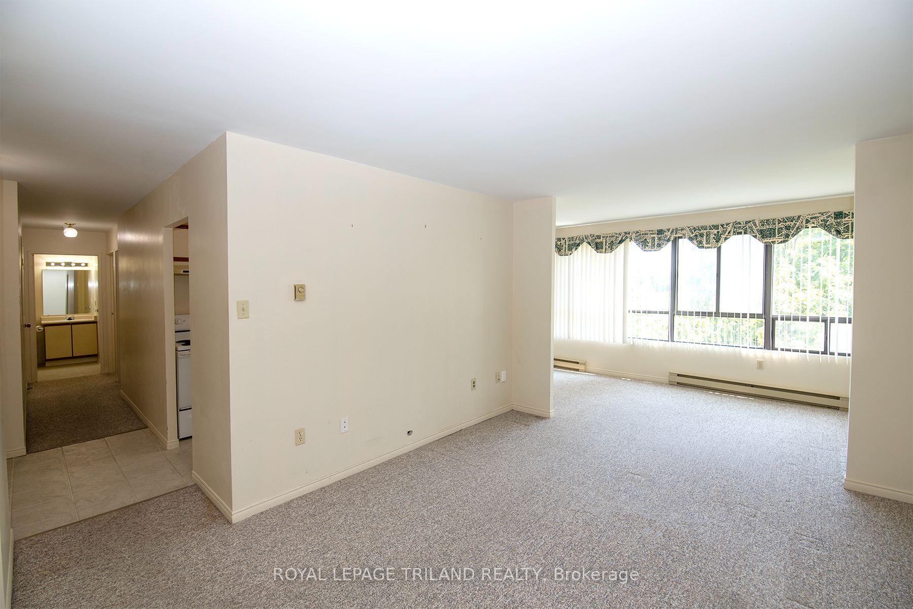 Photo 9 of Unit 507, 135 Base Line Road W, London, South D — HOMEH
