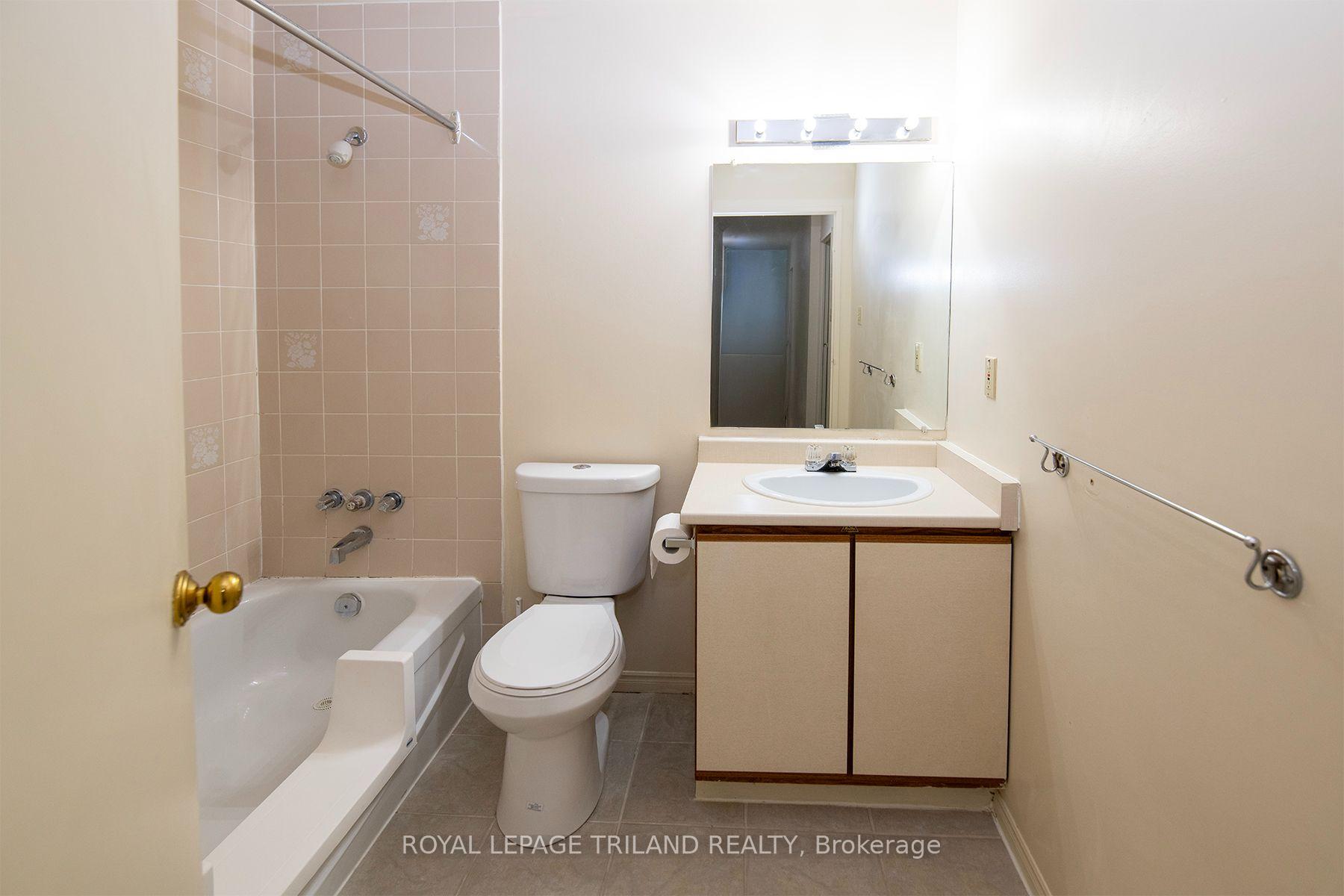 Photo 16 of Unit 507, 135 Base Line Road W, London, South D — HOMEH