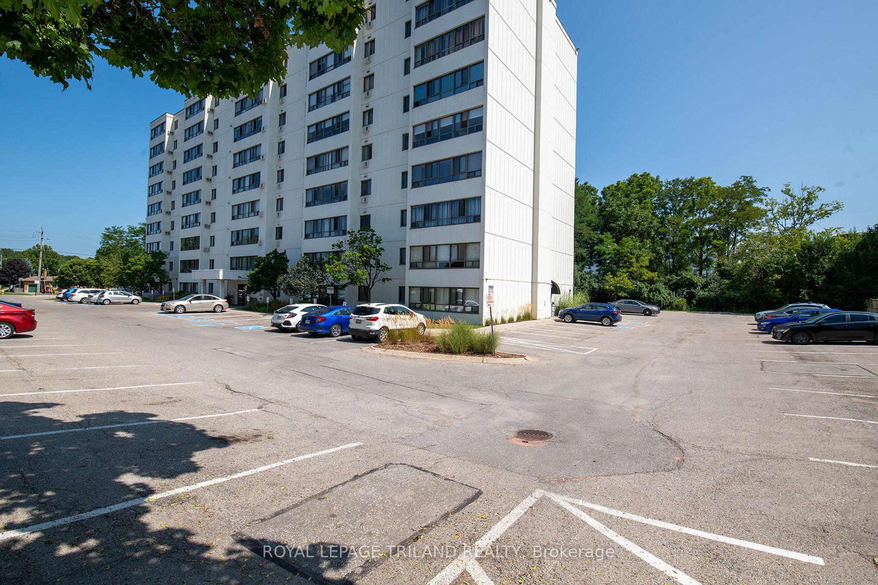 Photo 24 of Unit 507, 135 Base Line Road W, London, South D — HOMEH