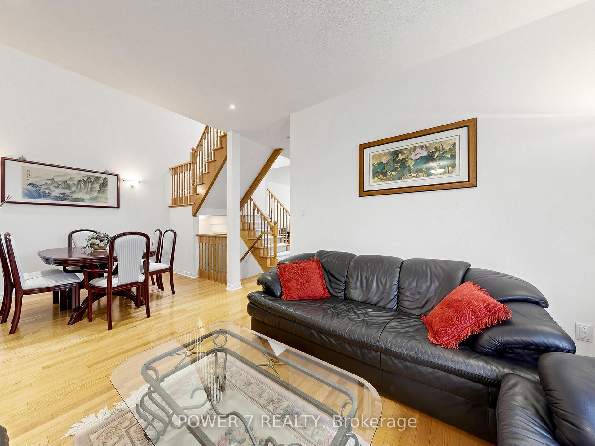 Photo 7 of 16 Barkwood Hollow, Markham, Berczy — HOMEH