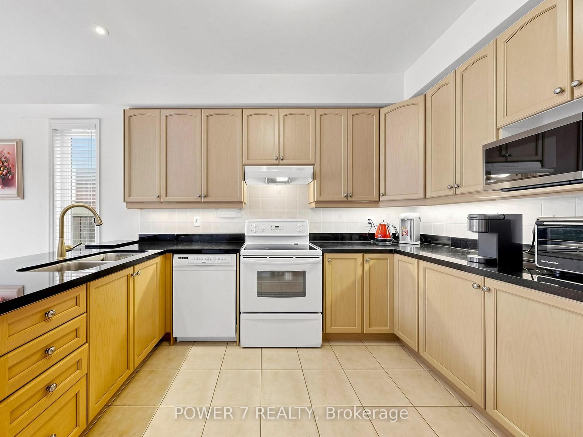 Photo 14 of 16 Barkwood Hollow, Markham, Berczy — HOMEH