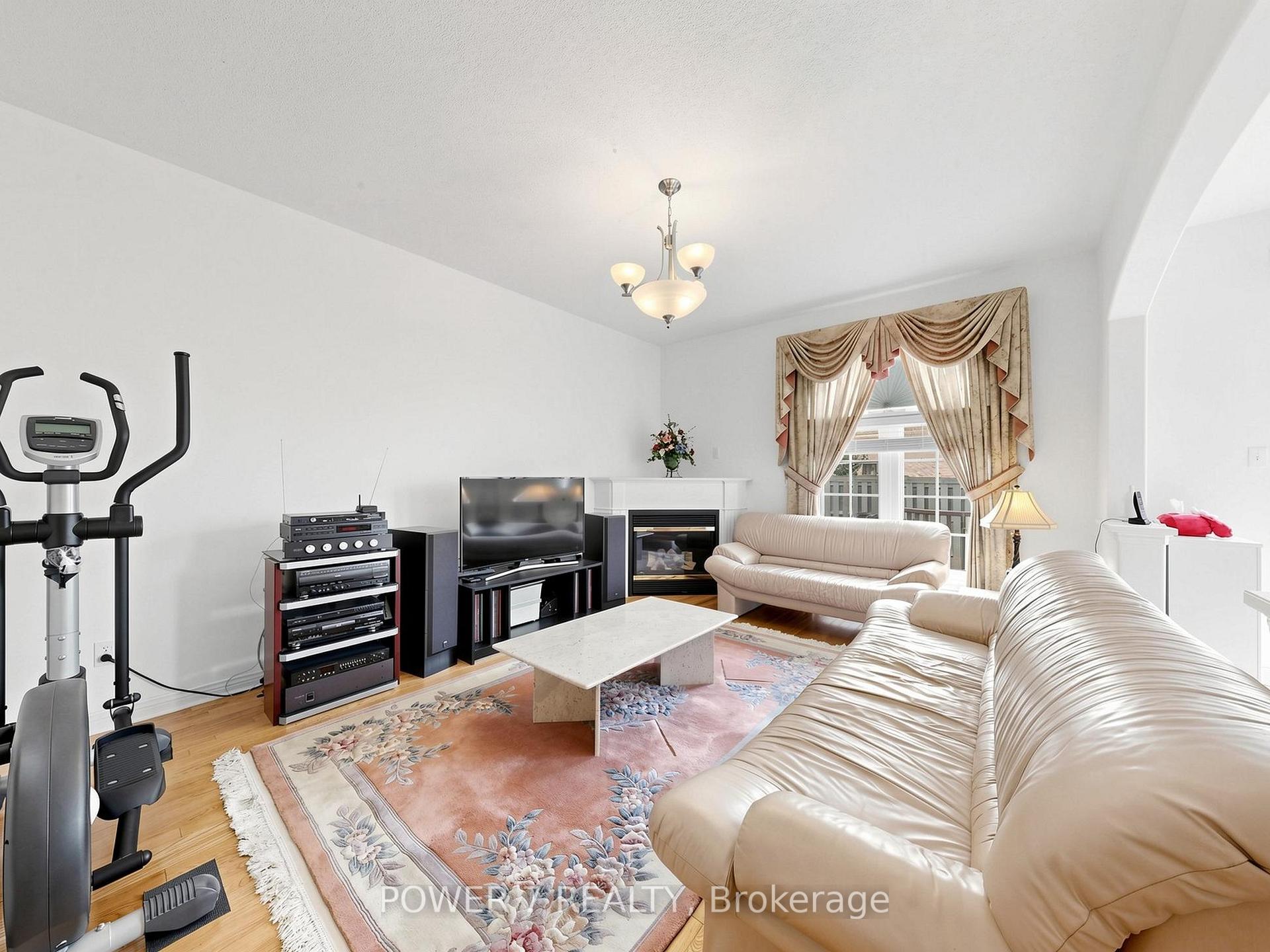 Photo 22 of 16 Barkwood Hollow, Markham, Berczy — HOMEH