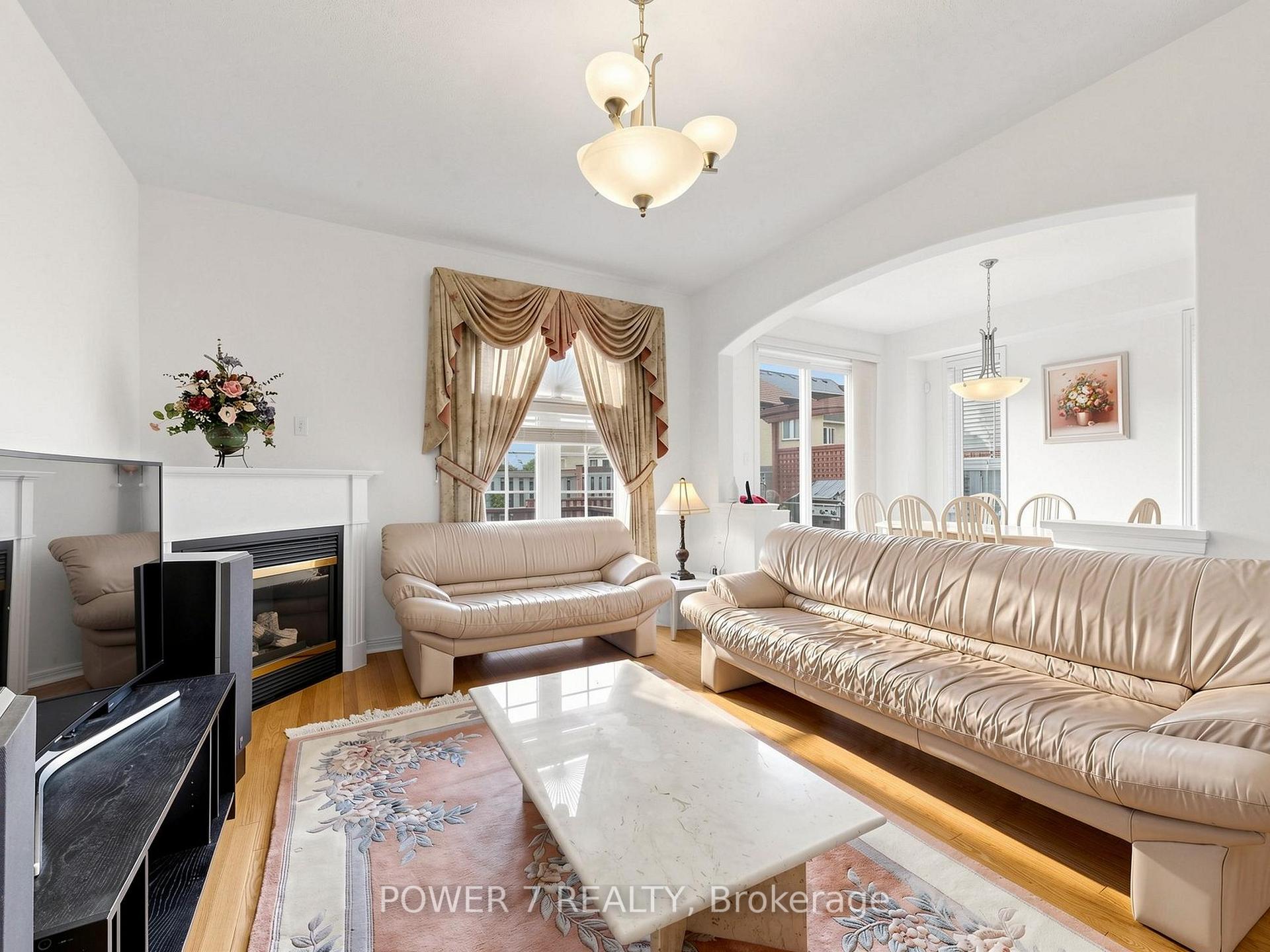 Photo 24 of 16 Barkwood Hollow, Markham, Berczy — HOMEH