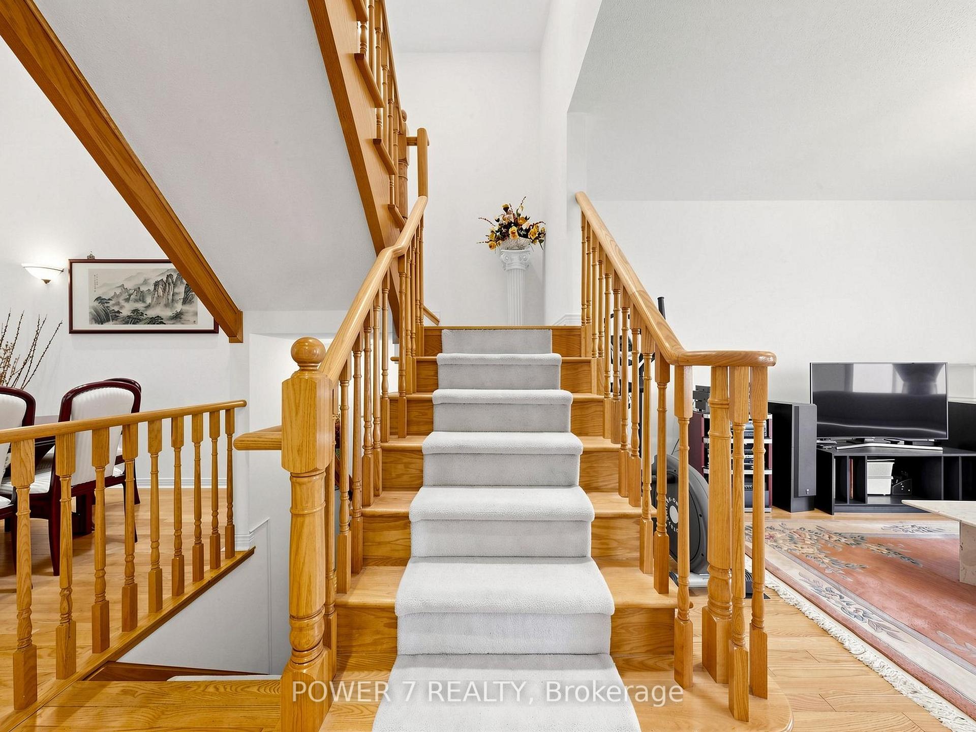 Photo 30 of 16 Barkwood Hollow, Markham, Berczy — HOMEH