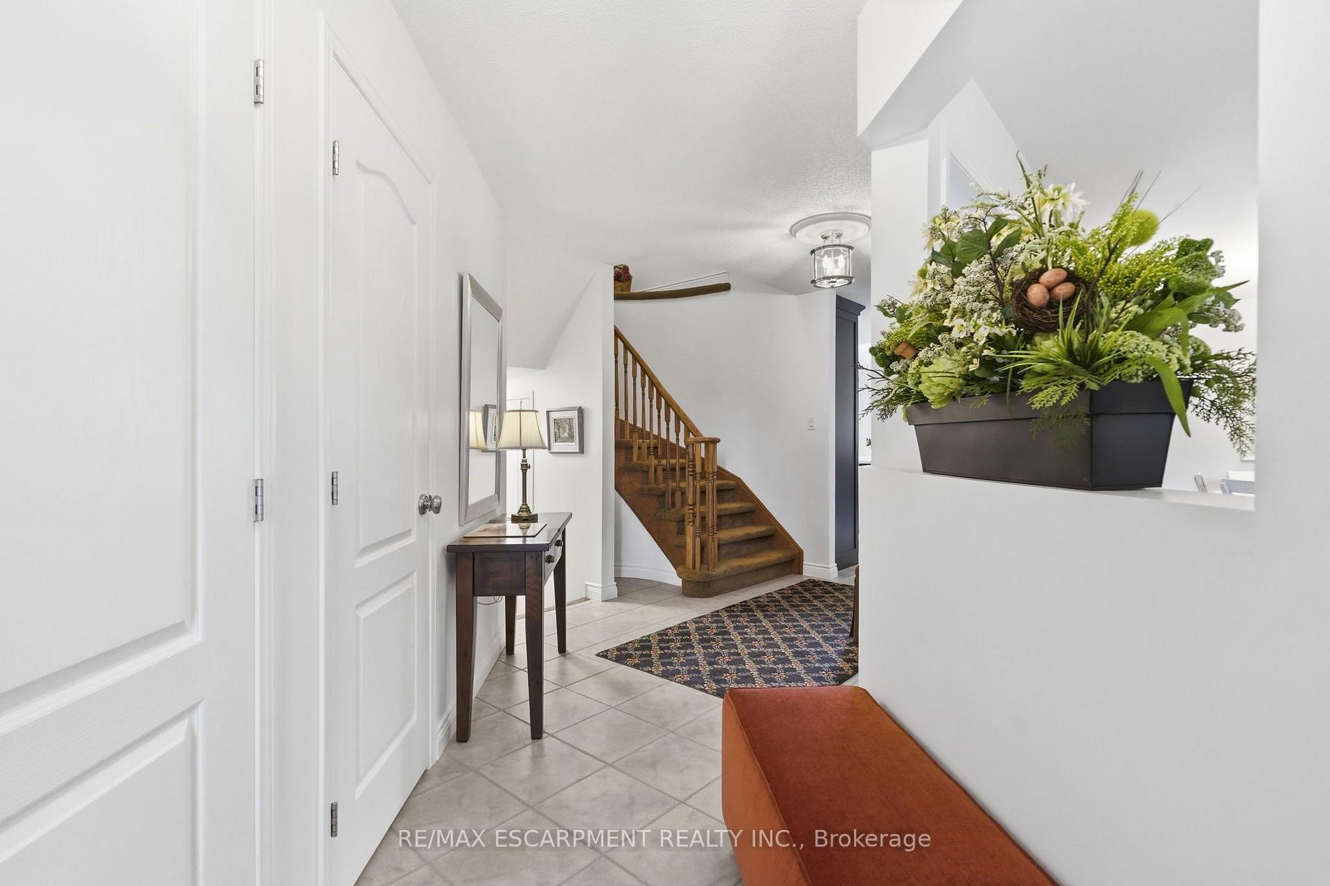 Photo 5 of 64 Redfern Avenue, Hamilton, Mountview — HOMEH