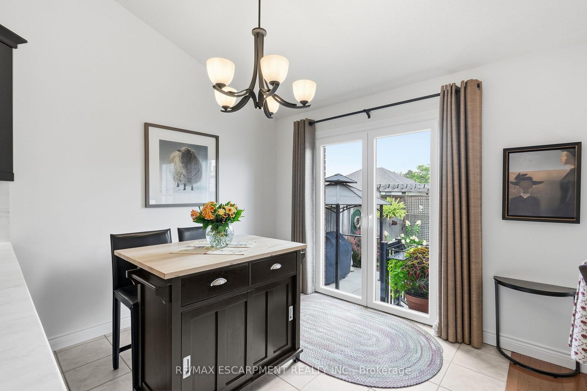 Photo 19 of 64 Redfern Avenue, Hamilton, Mountview — HOMEH