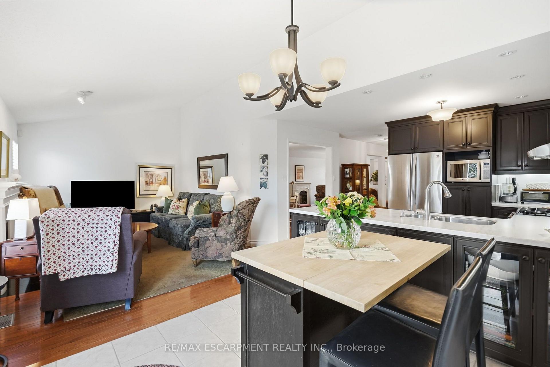 Photo 20 of 64 Redfern Avenue, Hamilton, Mountview — HOMEH