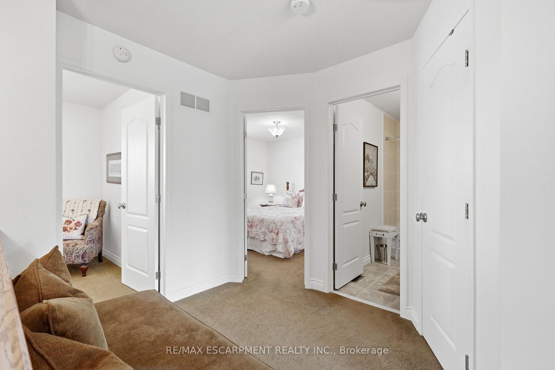 Photo 24 of 64 Redfern Avenue, Hamilton, Mountview — HOMEH