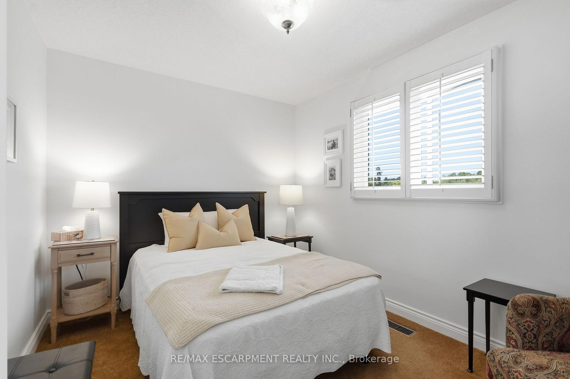 Photo 26 of 64 Redfern Avenue, Hamilton, Mountview — HOMEH
