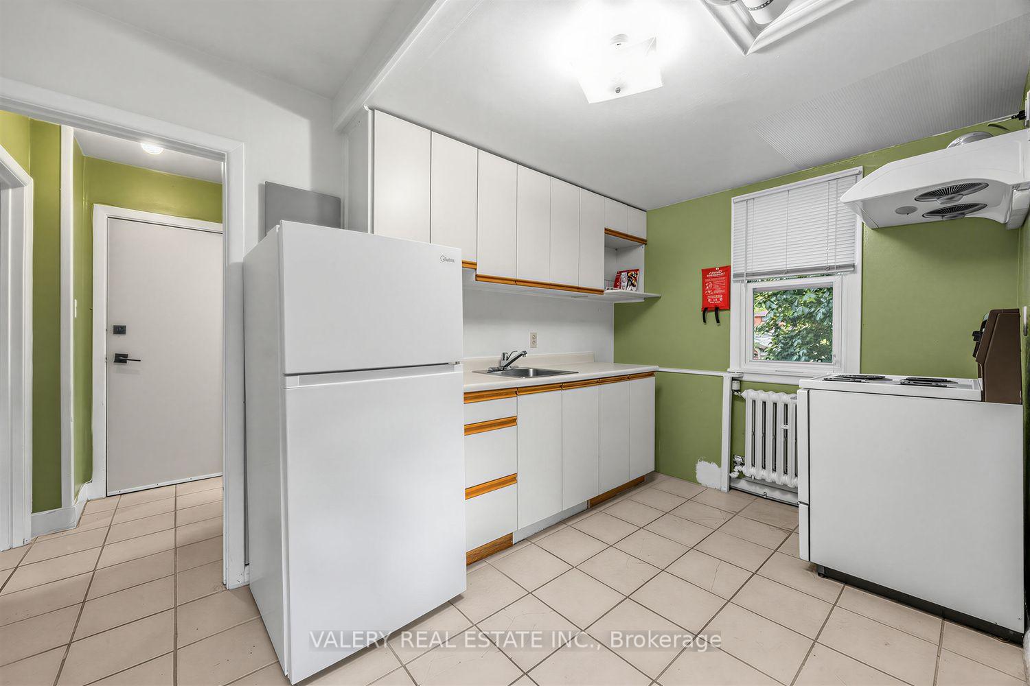 Photo 1 of Unit 4, 8 Thirty Third Street, Etobicoke, Long Branch — HOMEH
