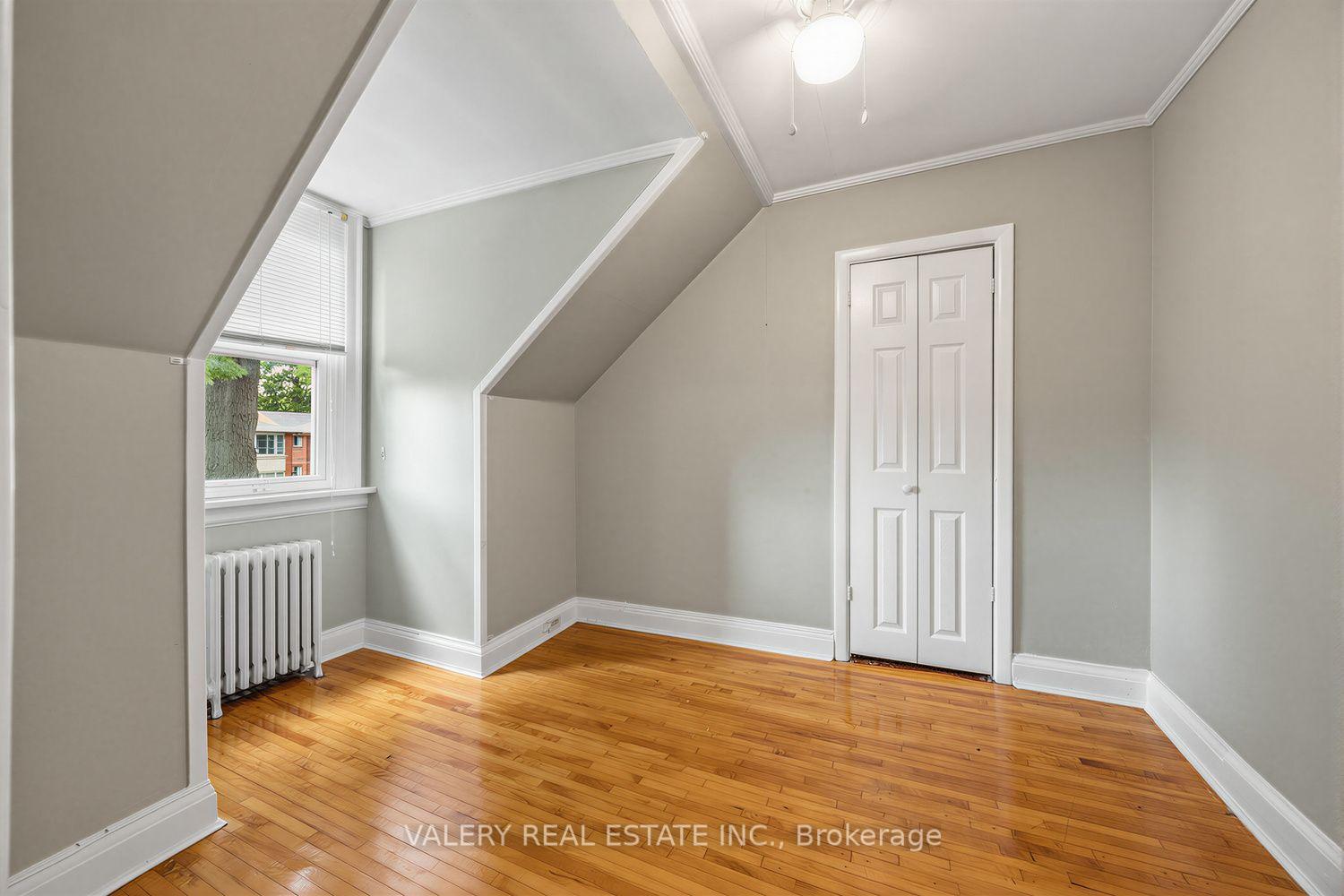 Photo 7 of Unit 4, 8 Thirty Third Street, Etobicoke, Long Branch — HOMEH