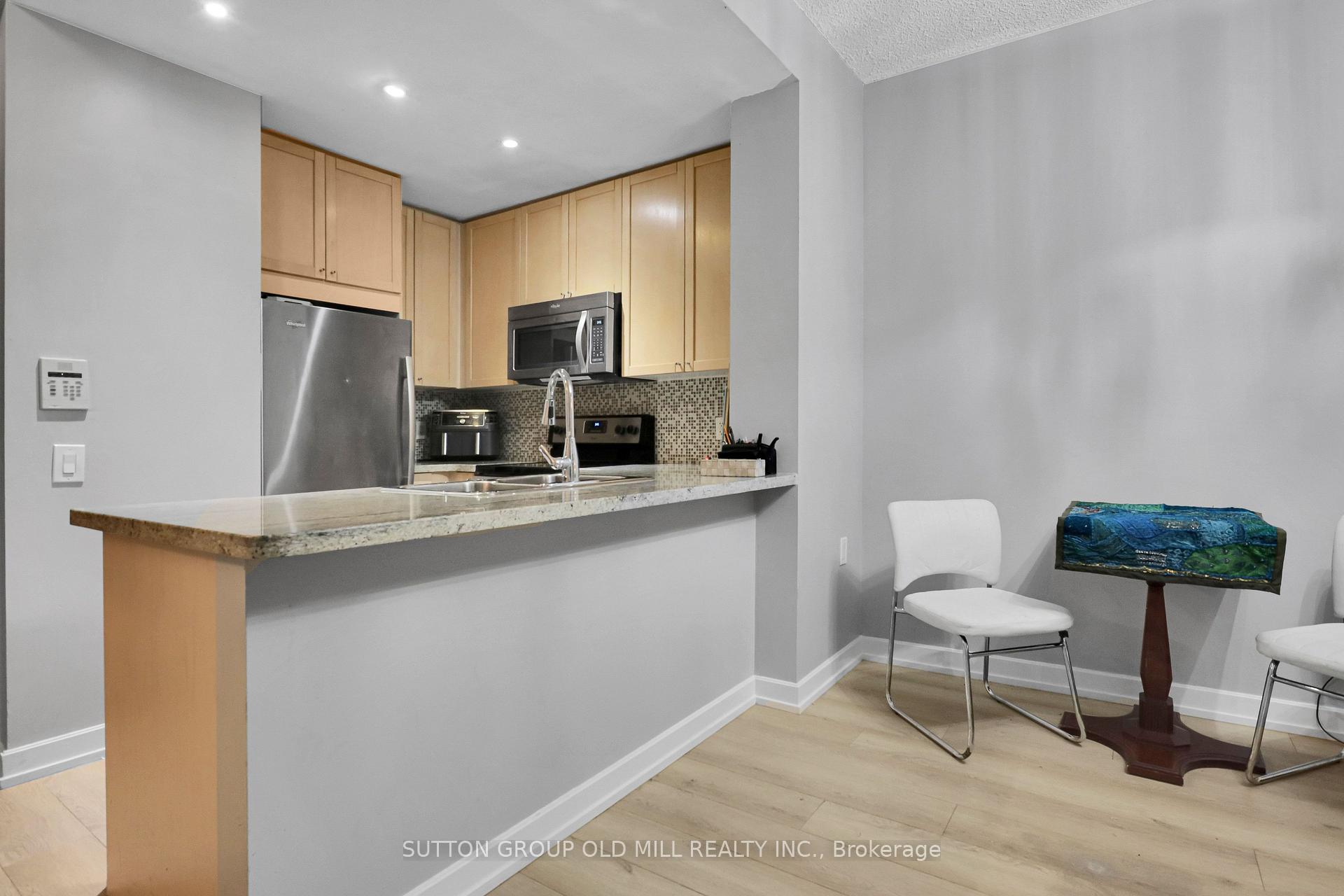 Photo 10 of Unit 1207, 85 Bloor Street E, Toronto, Church-Yonge Corridor — HOMEH