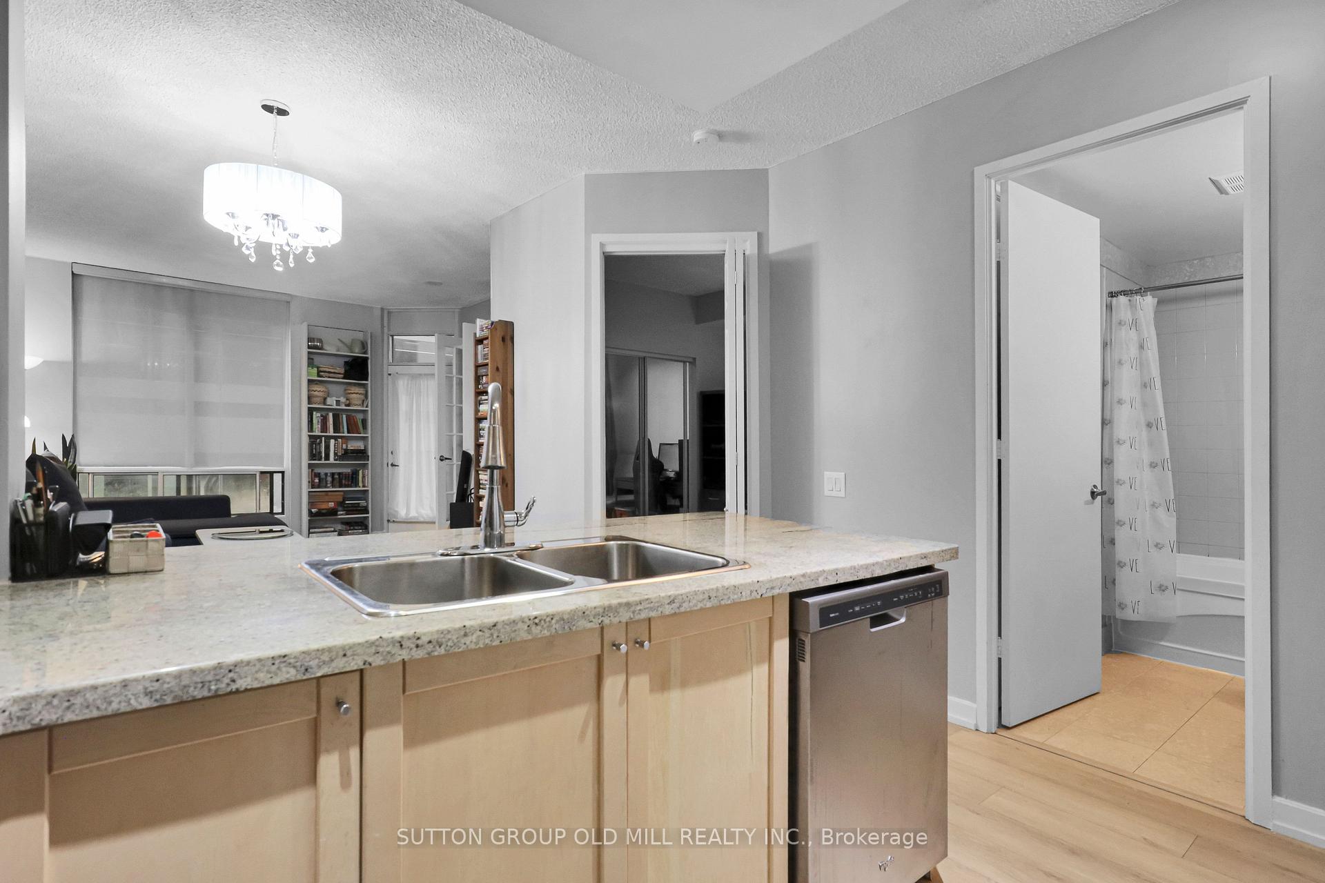 Photo 13 of Unit 1207, 85 Bloor Street E, Toronto, Church-Yonge Corridor — HOMEH