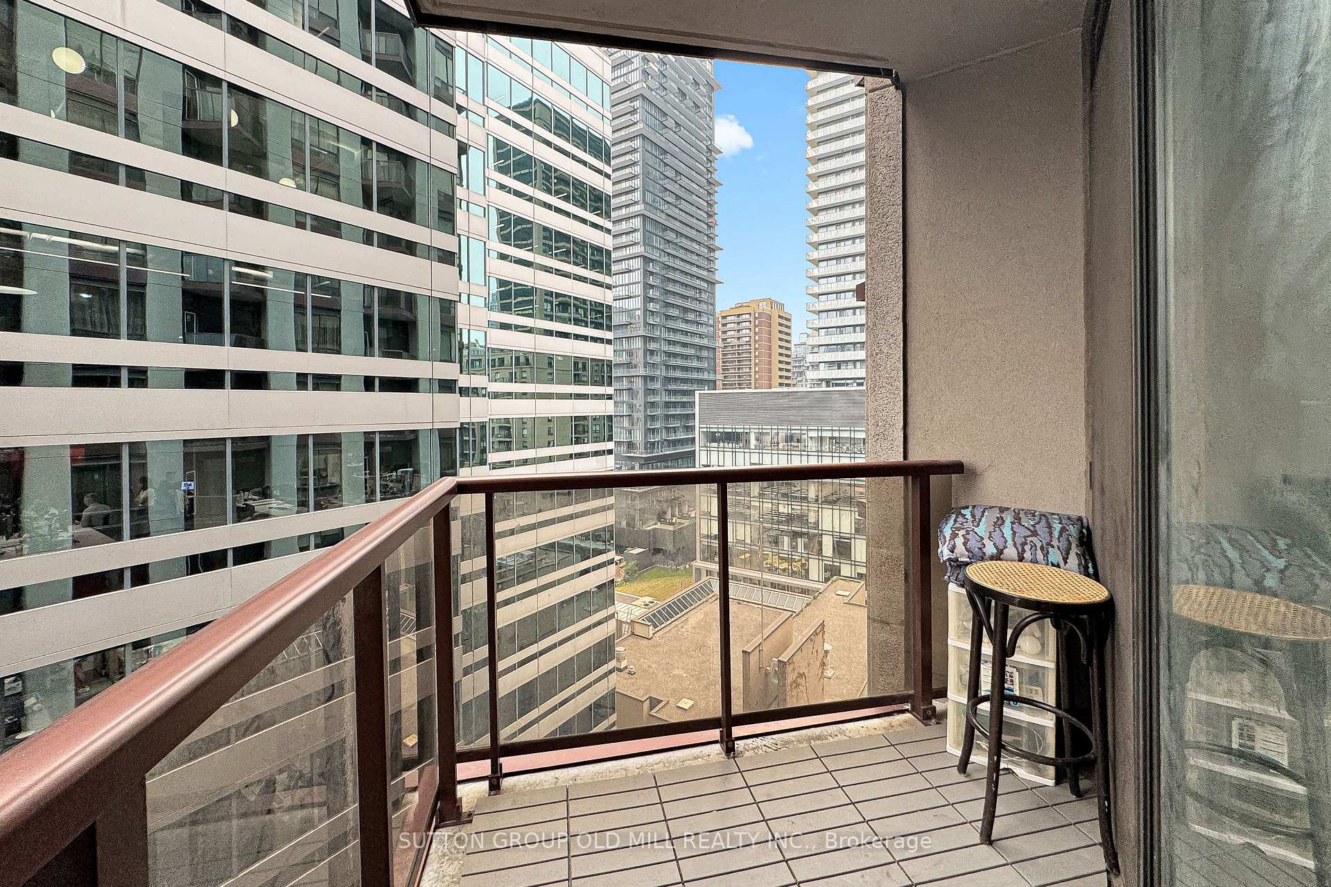 Photo 27 of Unit 1207, 85 Bloor Street E, Toronto, Church-Yonge Corridor — HOMEH