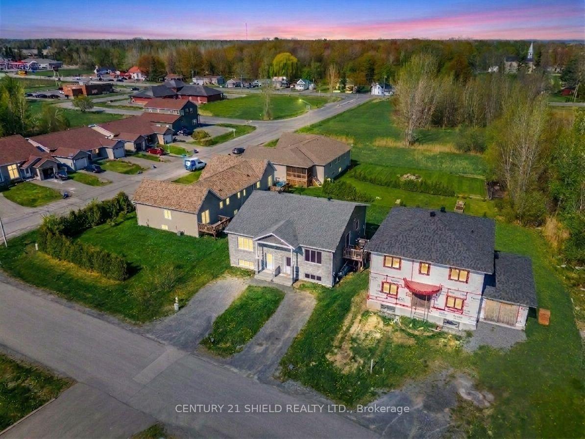 Photo 3 of 6371 Monument Way, South Glengarry, Lancaster — HOMEH