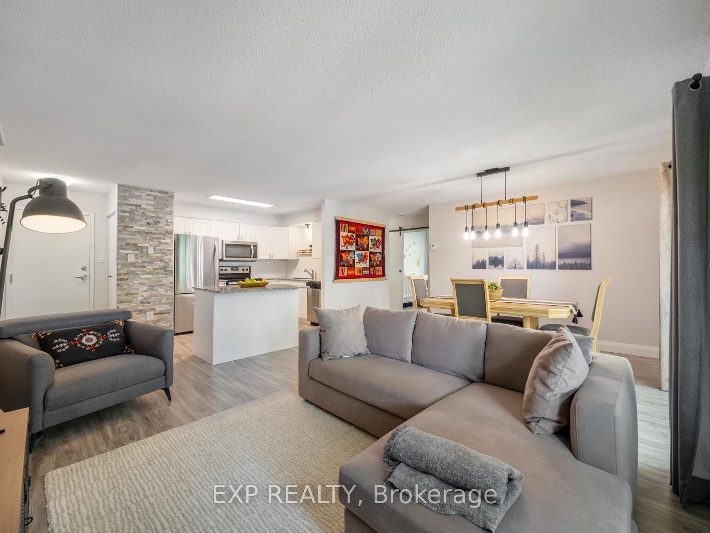 Photo 2 of Unit 301, 276 Eiwo Court, Waterloo, Lexington — HOMEH
