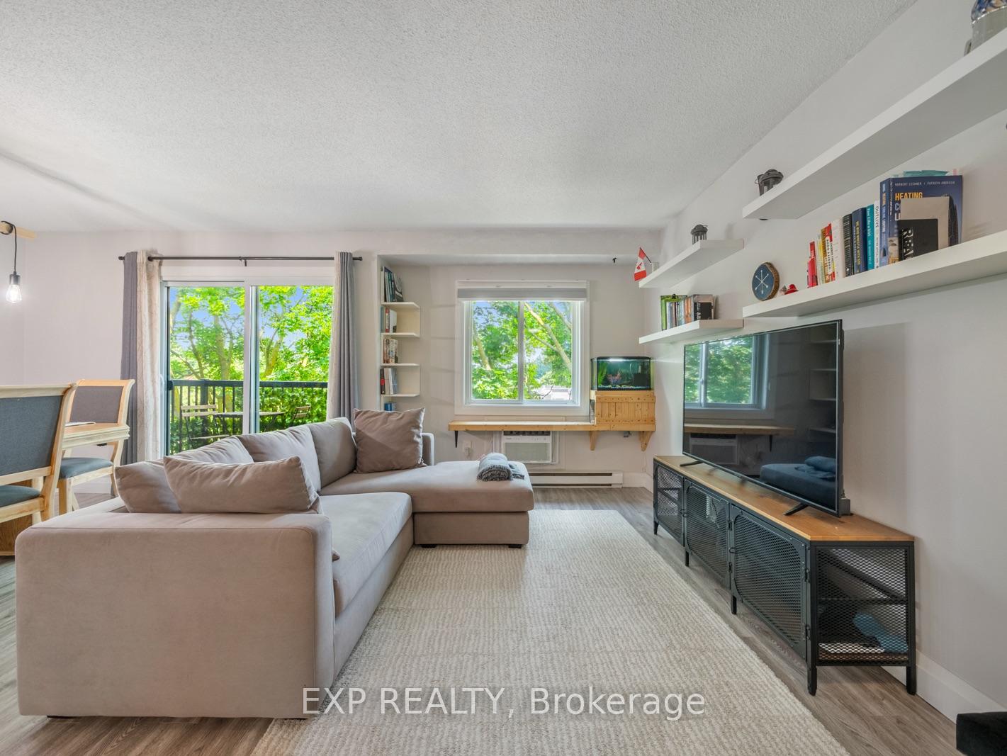 Photo 10 of Unit 301, 276 Eiwo Court, Waterloo, Lexington — HOMEH