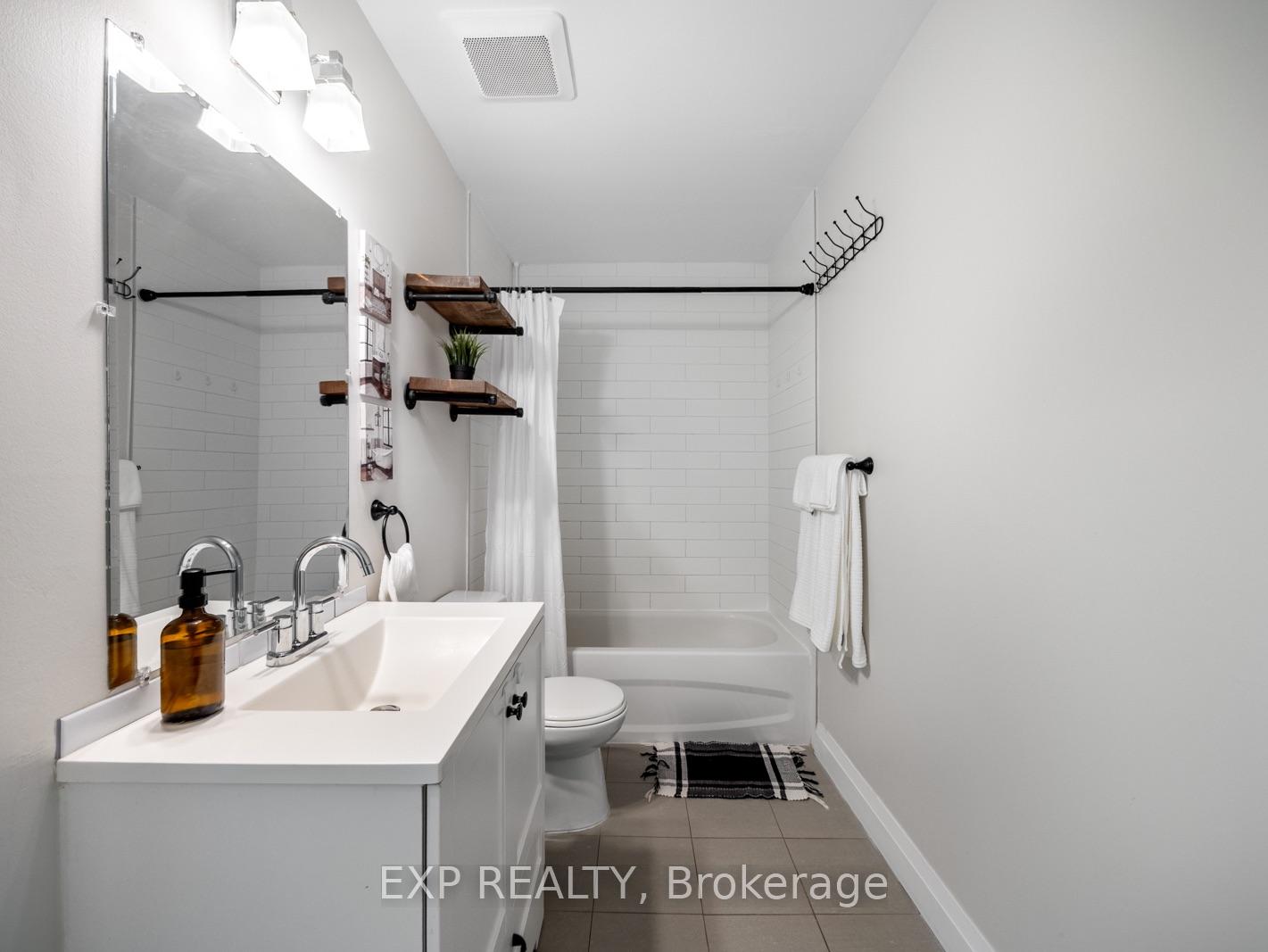 Photo 24 of Unit 301, 276 Eiwo Court, Waterloo, Lexington — HOMEH
