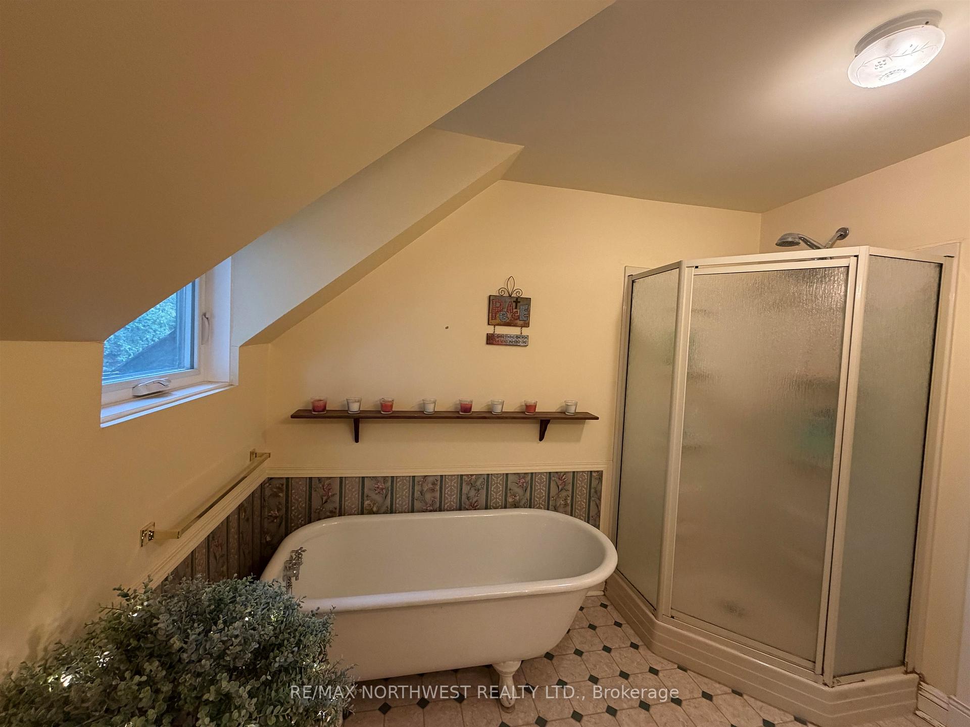Photo 9 of 512 Third Street South, Kenora, Central — HOMEH