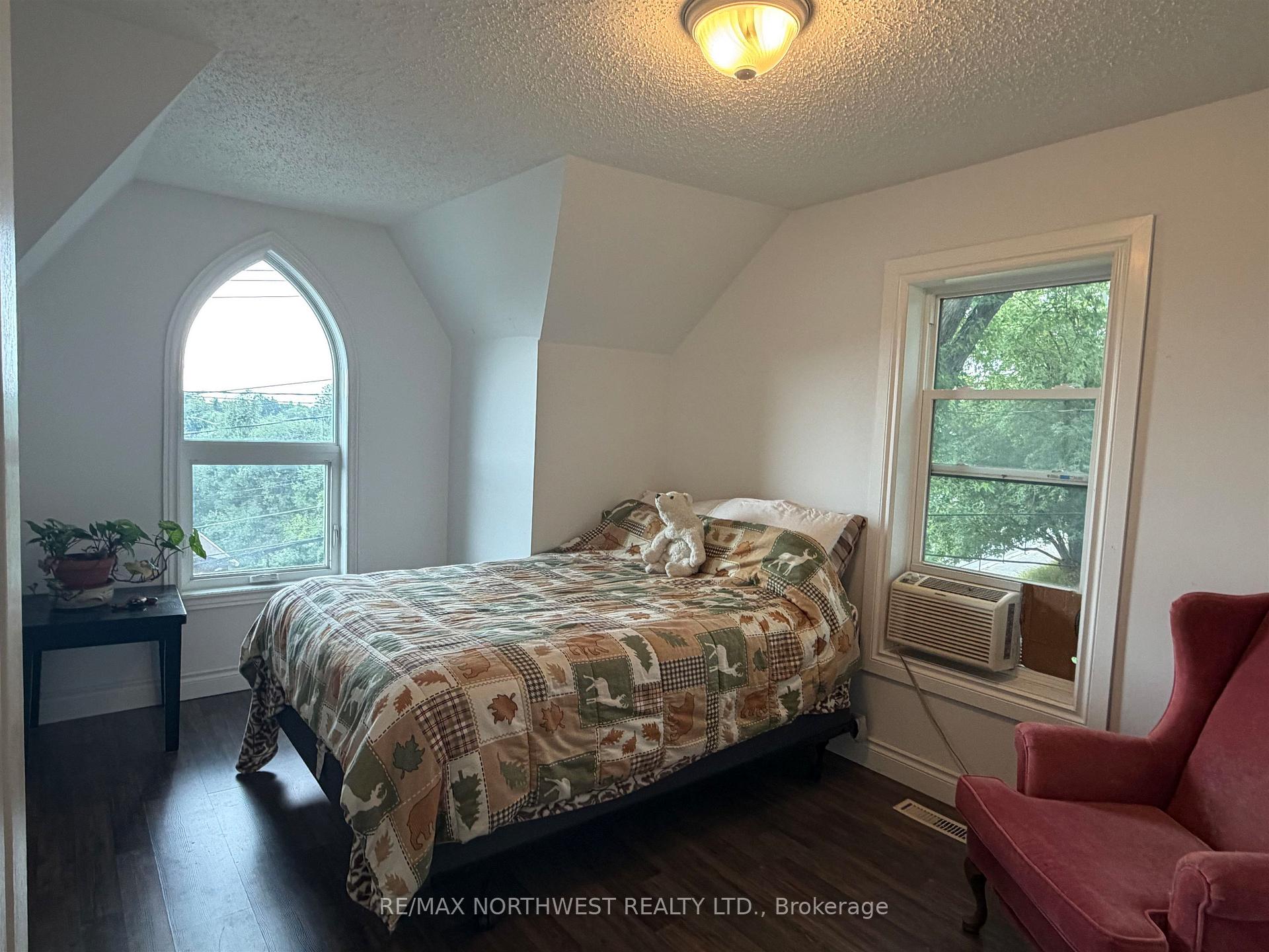 Photo 11 of 512 Third Street South, Kenora, Central — HOMEH