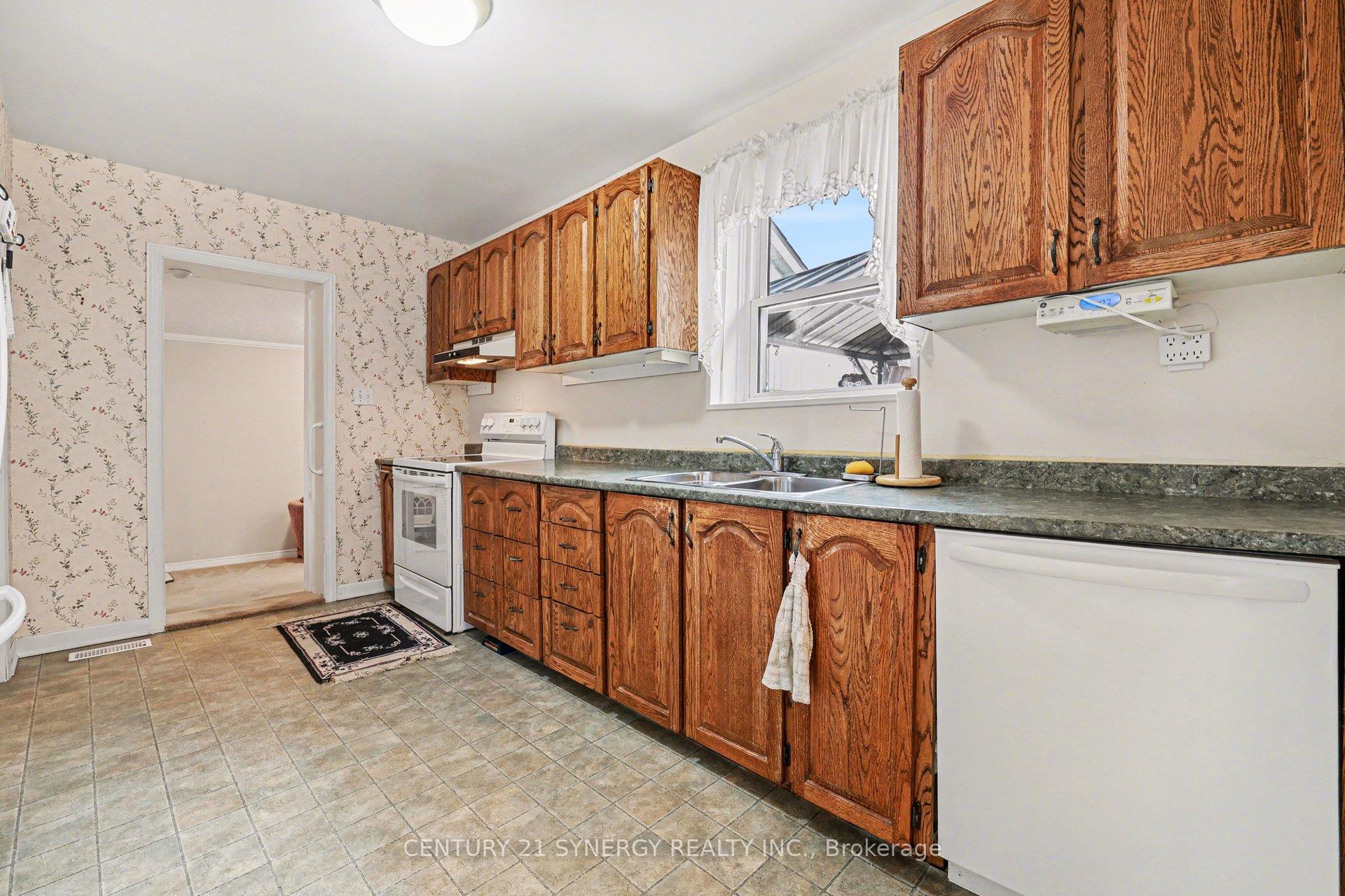 Photo 6 of 20 Condie Street, Smiths Falls, Smiths Falls — HOMEH