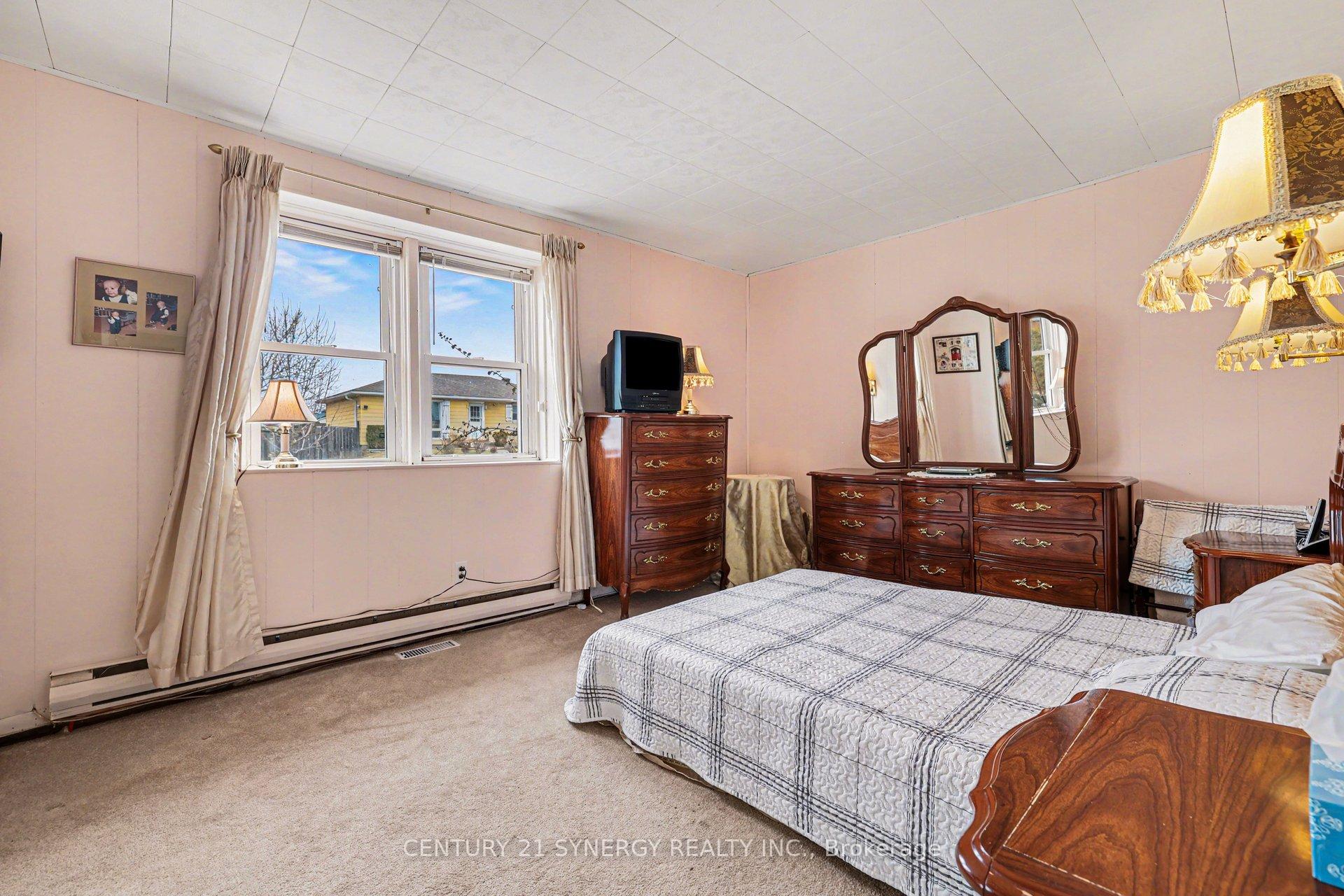 Photo 17 of 20 Condie Street, Smiths Falls, Smiths Falls — HOMEH