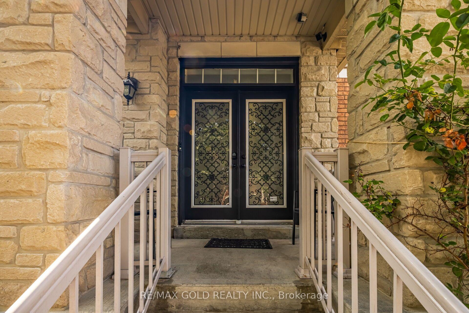 Photo 3 of 50 Northface Crescent, Brampton, Sandringham-Wellington — HOMEH