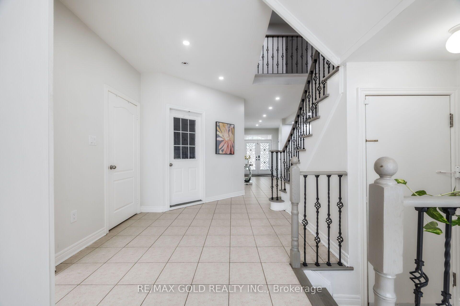 Photo 25 of 50 Northface Crescent, Brampton, Sandringham-Wellington — HOMEH