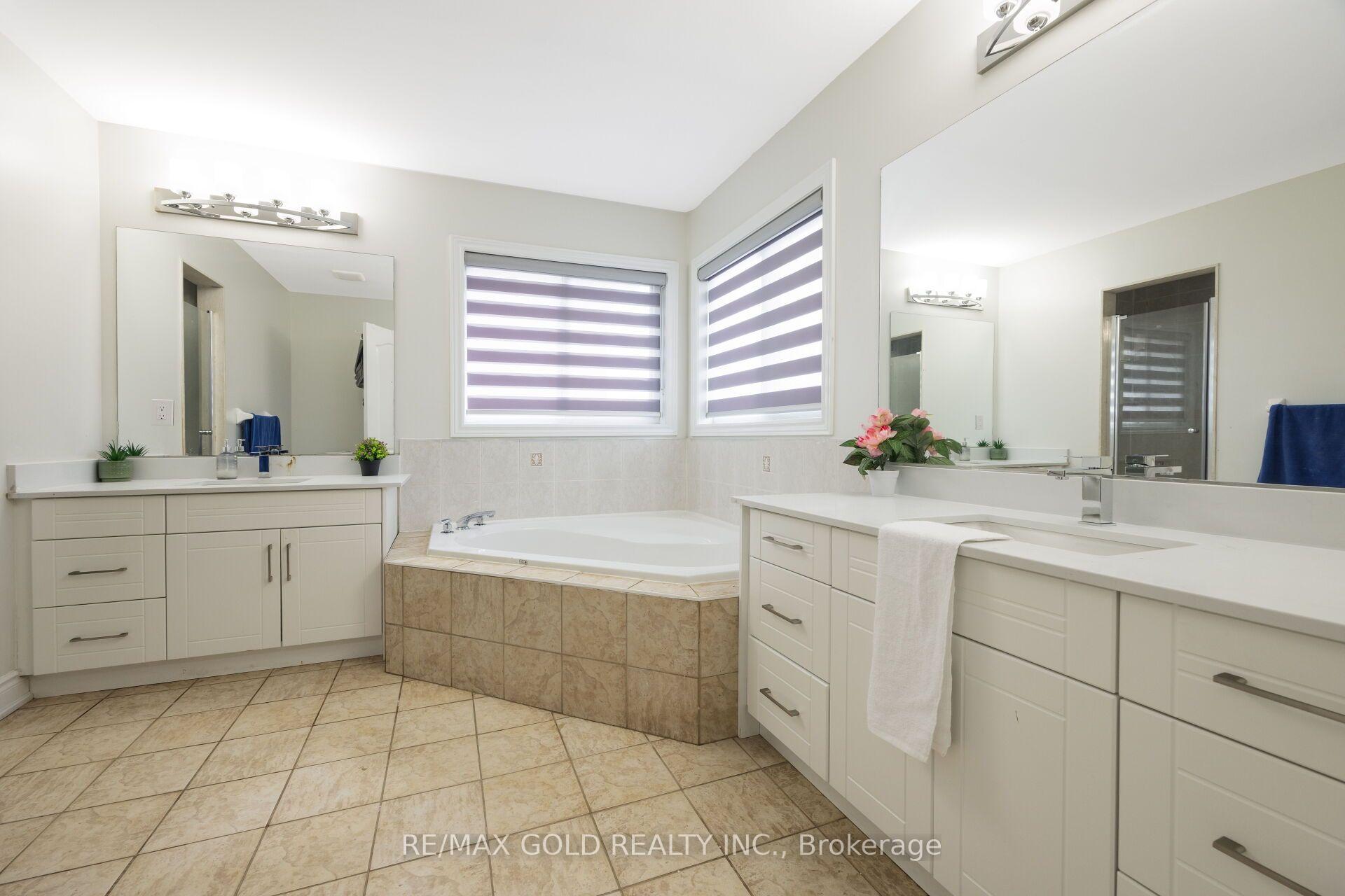 Photo 31 of 50 Northface Crescent, Brampton, Sandringham-Wellington — HOMEH