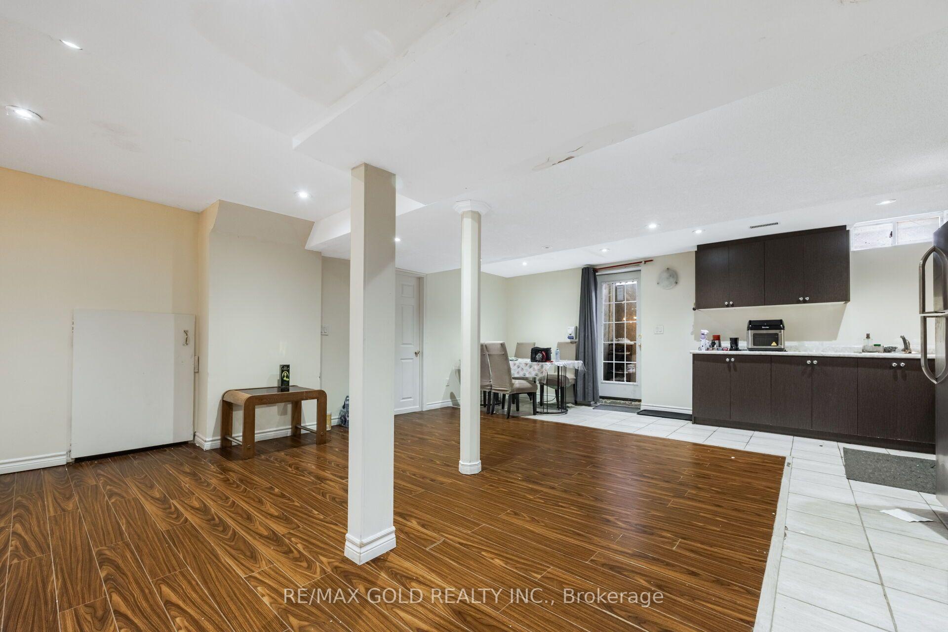 Photo 37 of 50 Northface Crescent, Brampton, Sandringham-Wellington — HOMEH