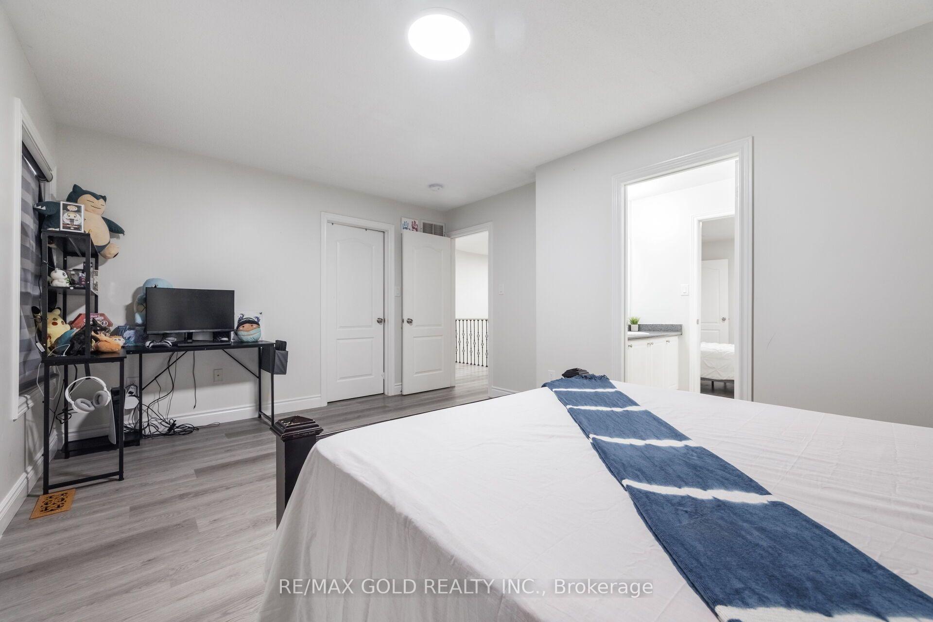 Photo 43 of 50 Northface Crescent, Brampton, Sandringham-Wellington — HOMEH