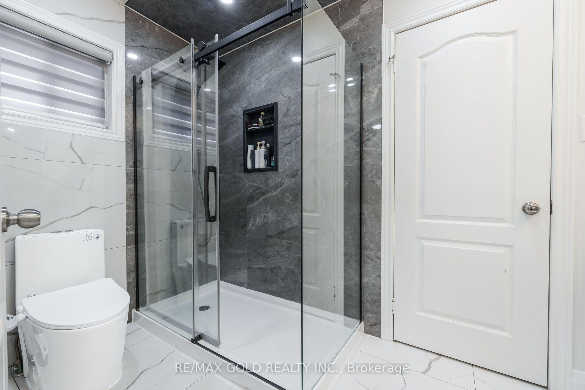 Photo 44 of 50 Northface Crescent, Brampton, Sandringham-Wellington — HOMEH