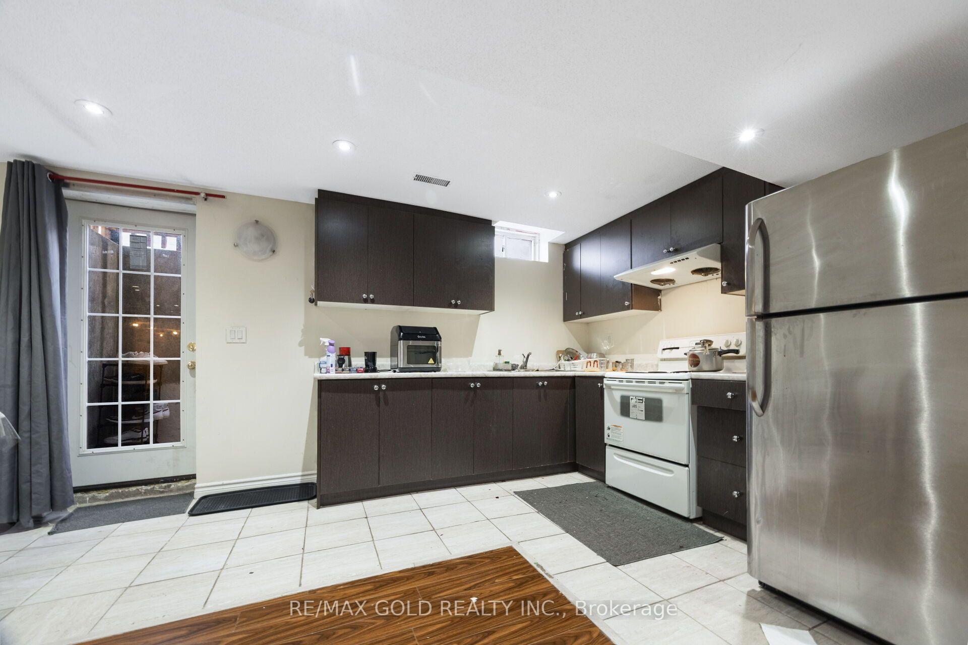 Photo 45 of 50 Northface Crescent, Brampton, Sandringham-Wellington — HOMEH