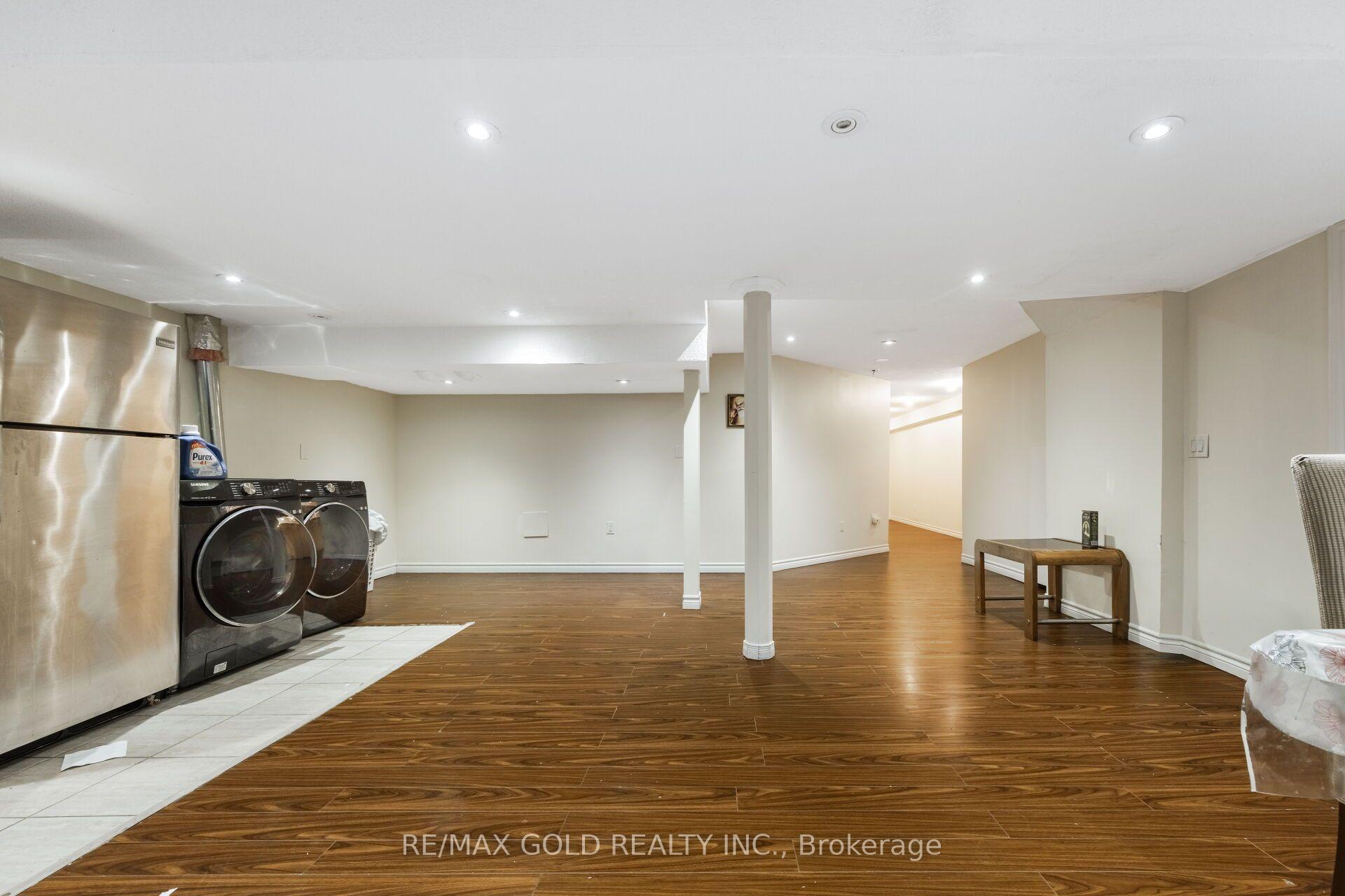 Photo 49 of 50 Northface Crescent, Brampton, Sandringham-Wellington — HOMEH